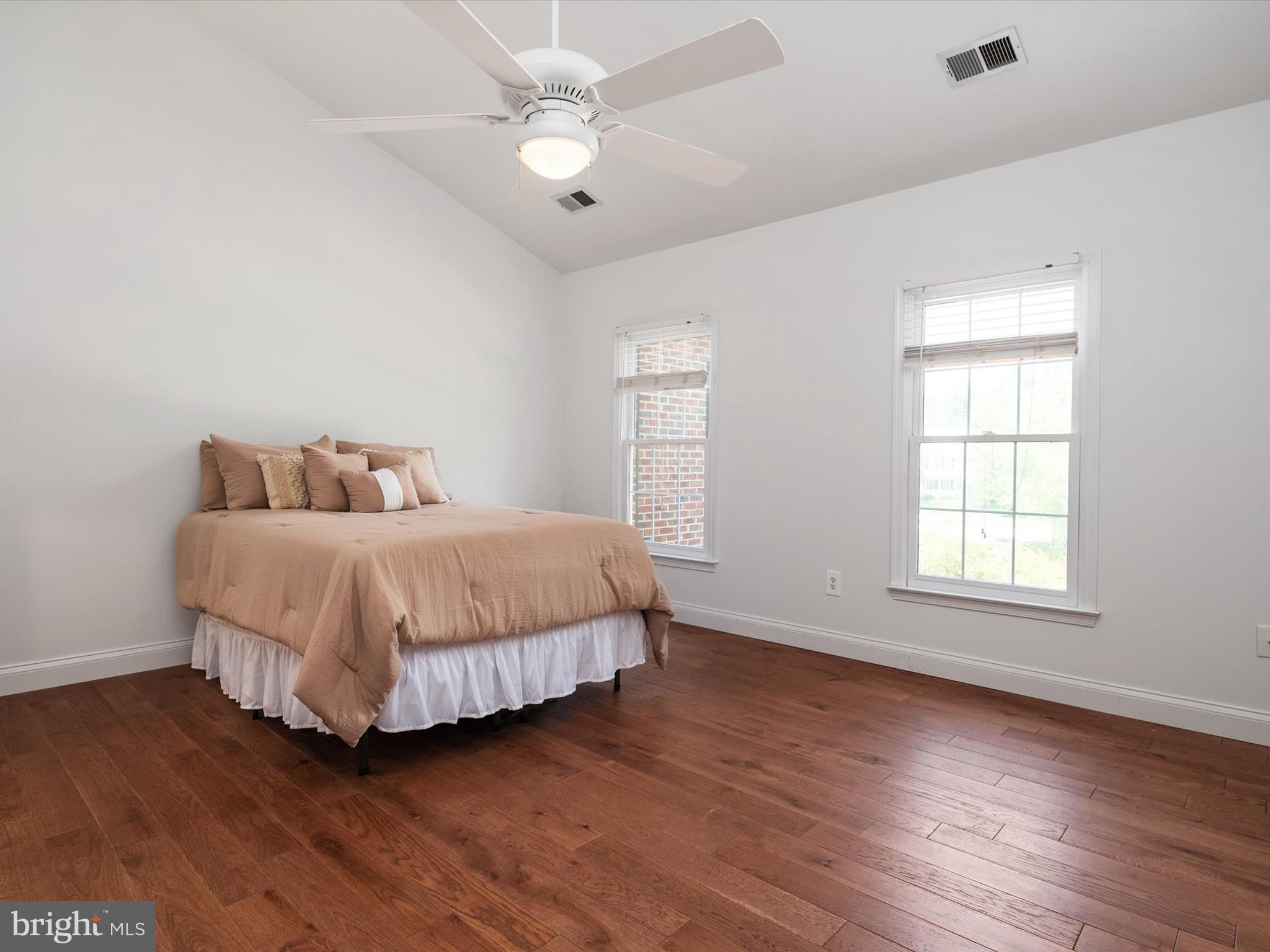 SOUTH RIVER COLONY - Residential