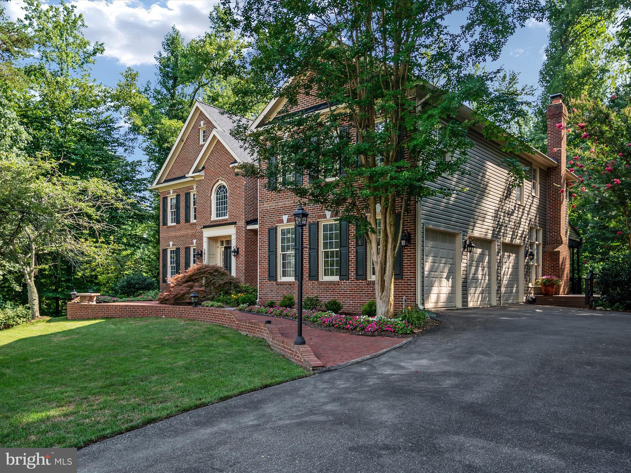 SOUTH RIVER COLONY - Residential