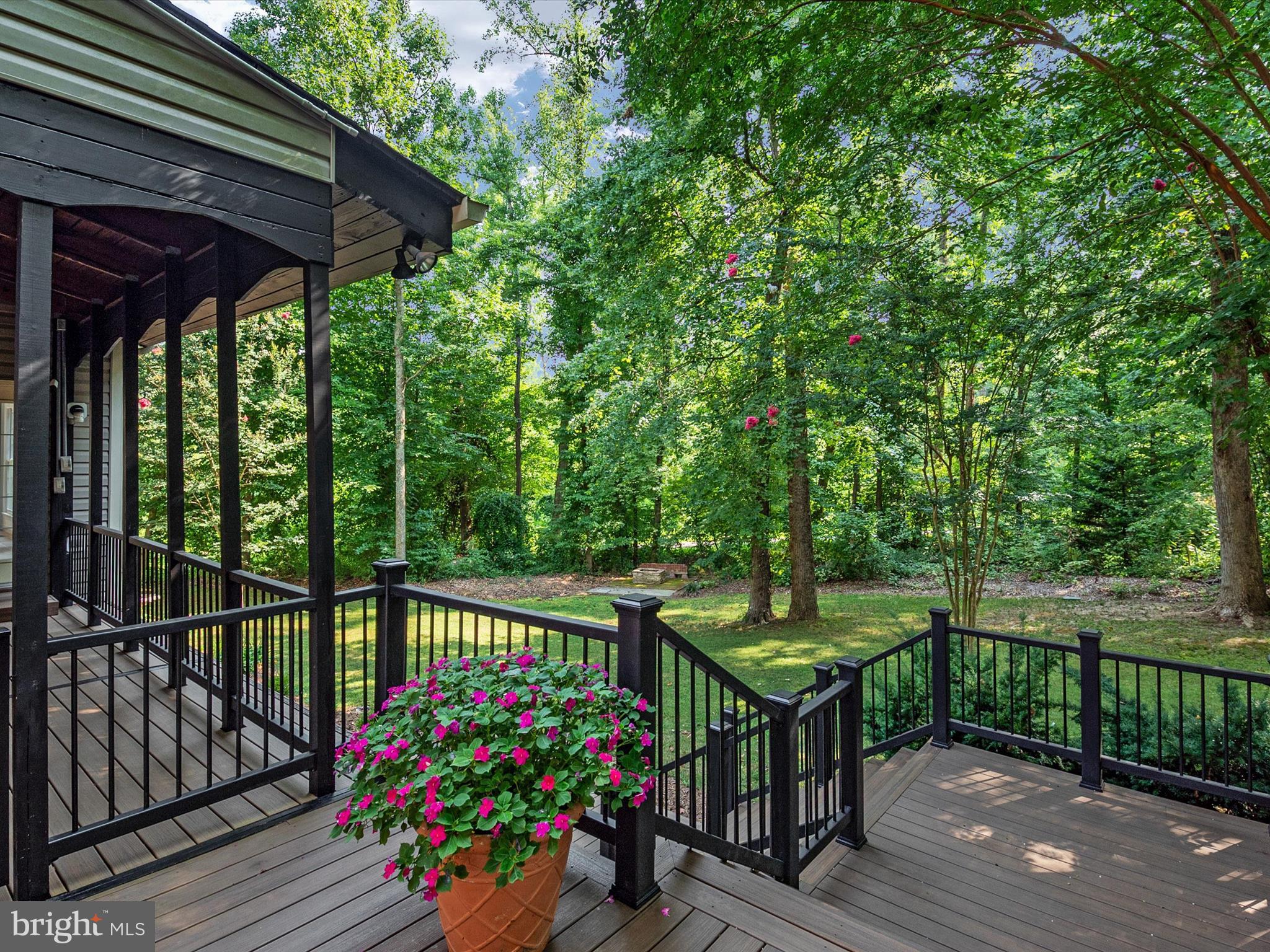 SOUTH RIVER COLONY - Residential