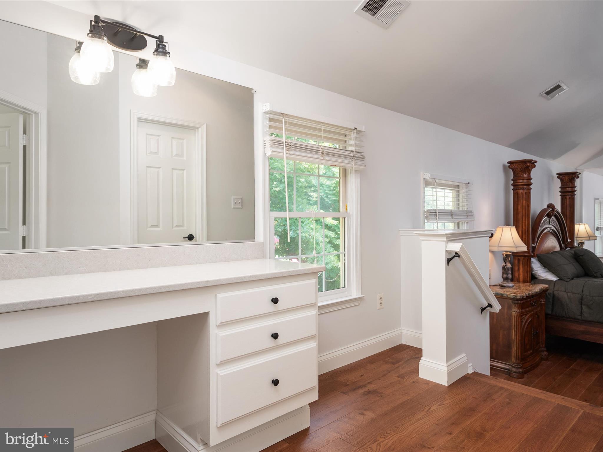 SOUTH RIVER COLONY - Residential