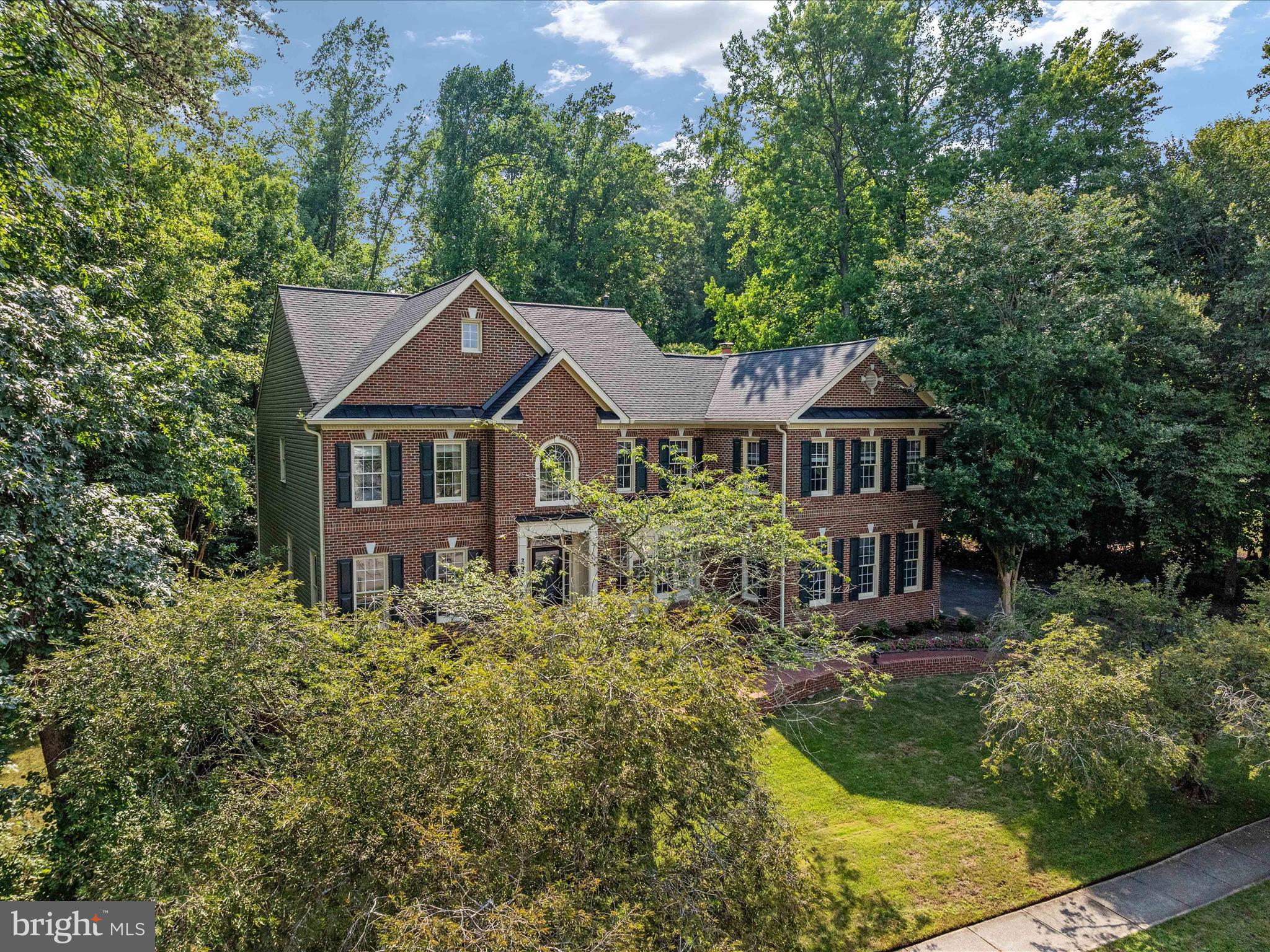 SOUTH RIVER COLONY - Residential