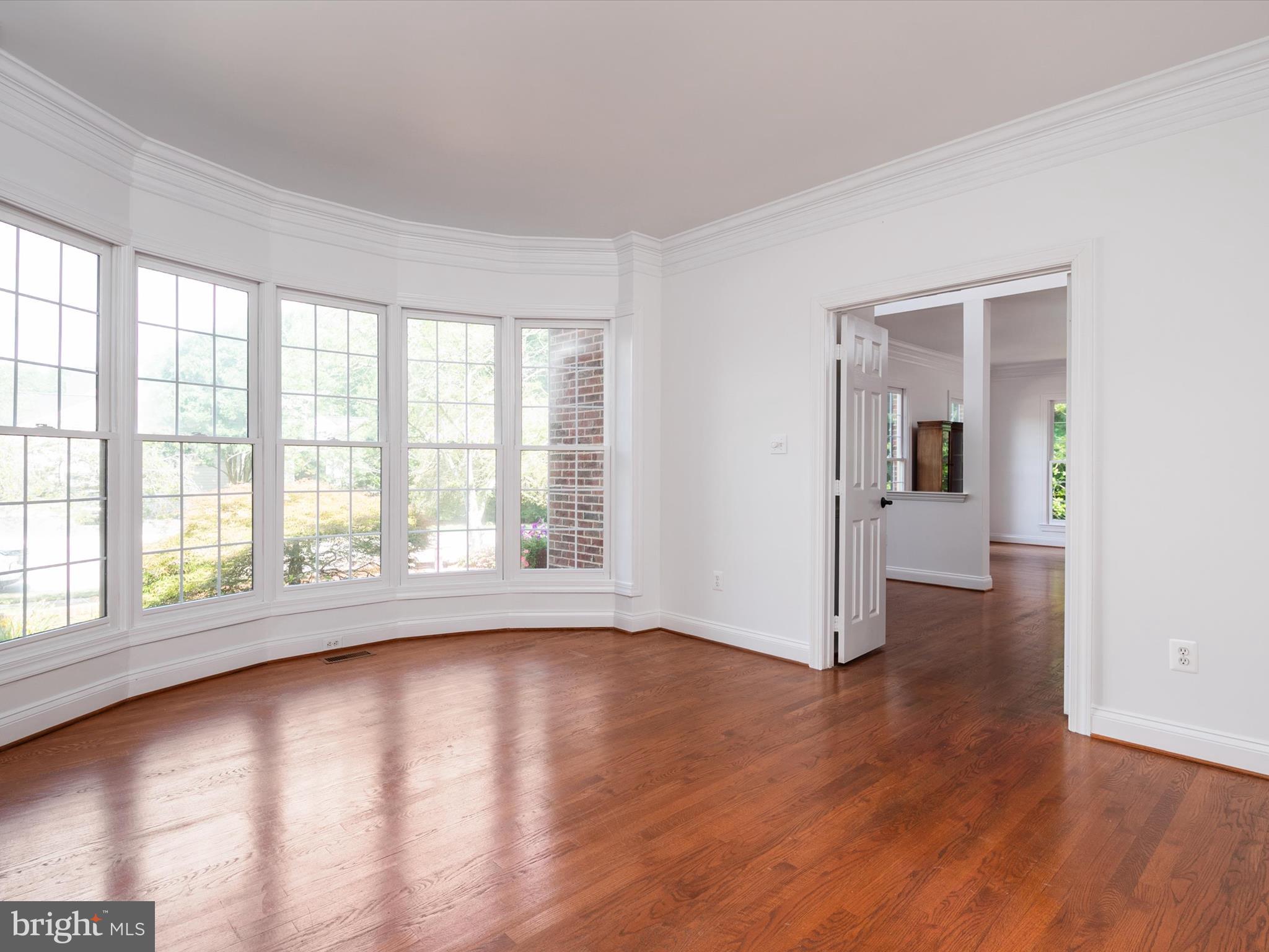 SOUTH RIVER COLONY - Residential