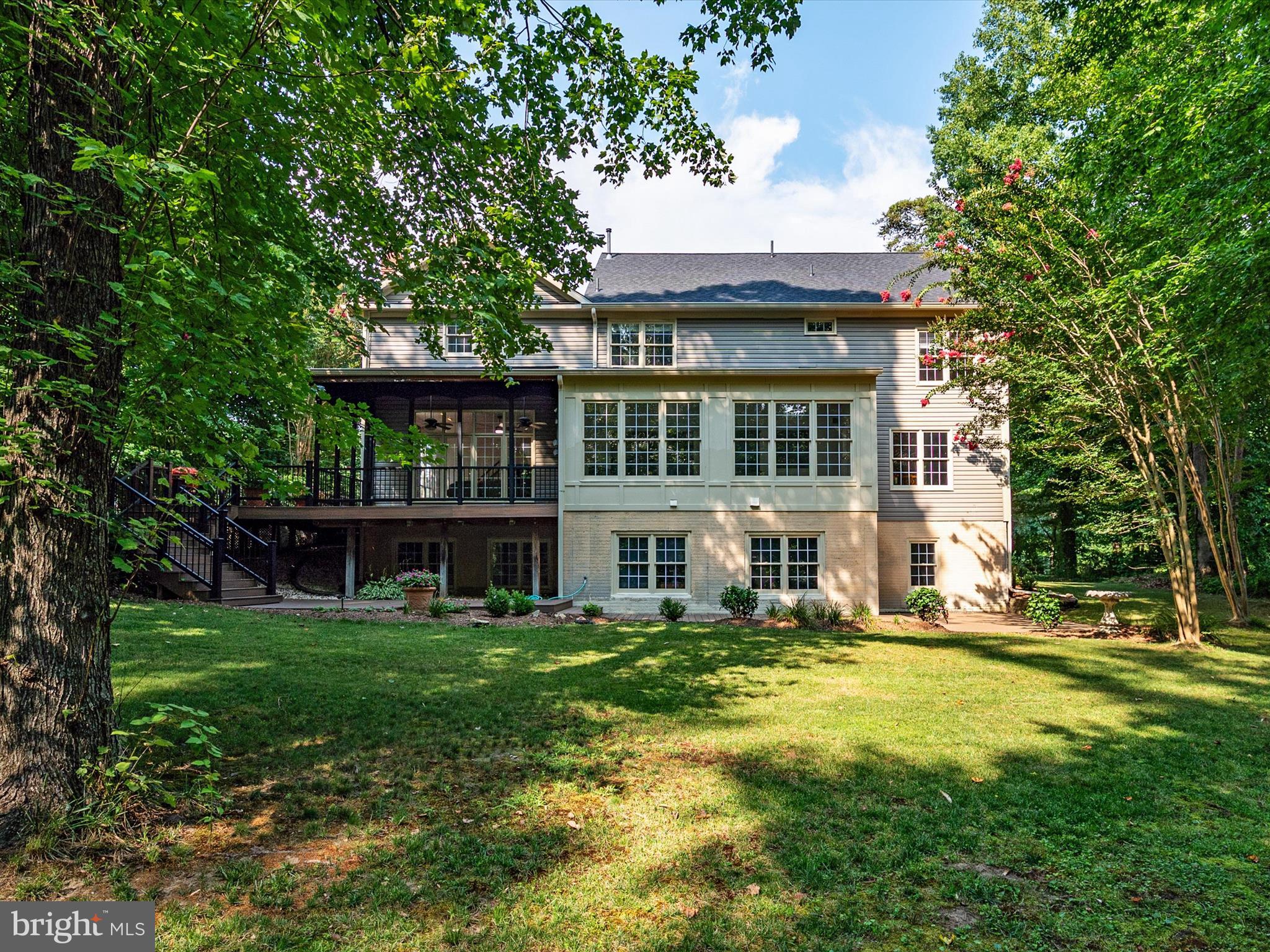 SOUTH RIVER COLONY - Residential