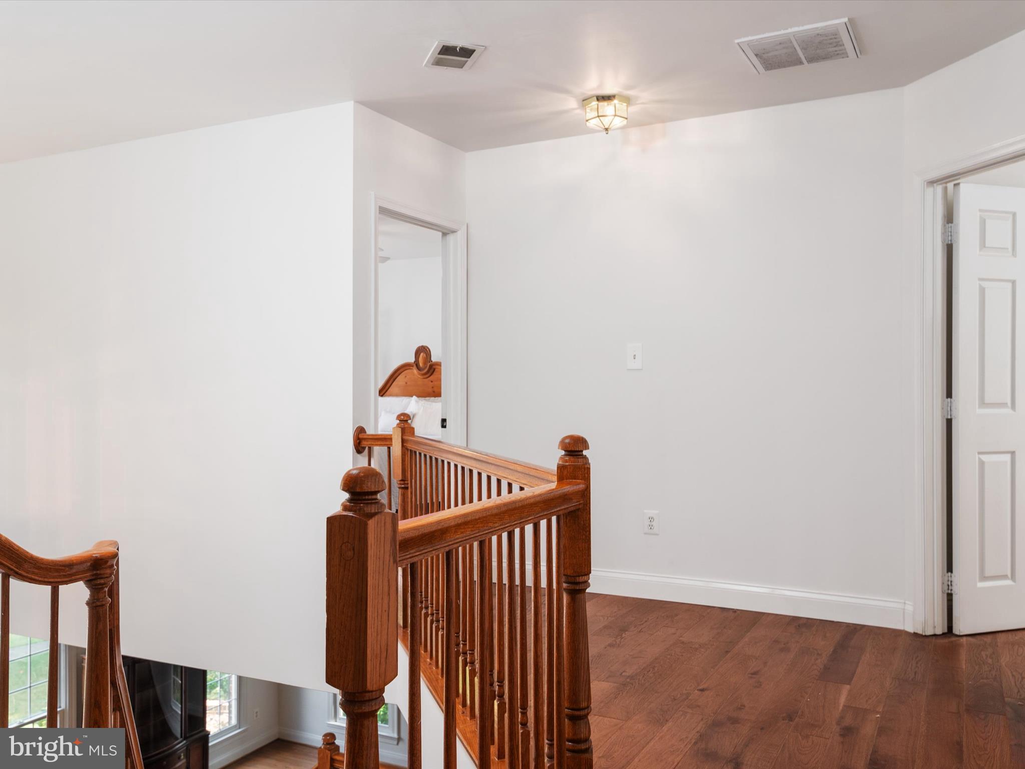 SOUTH RIVER COLONY - Residential