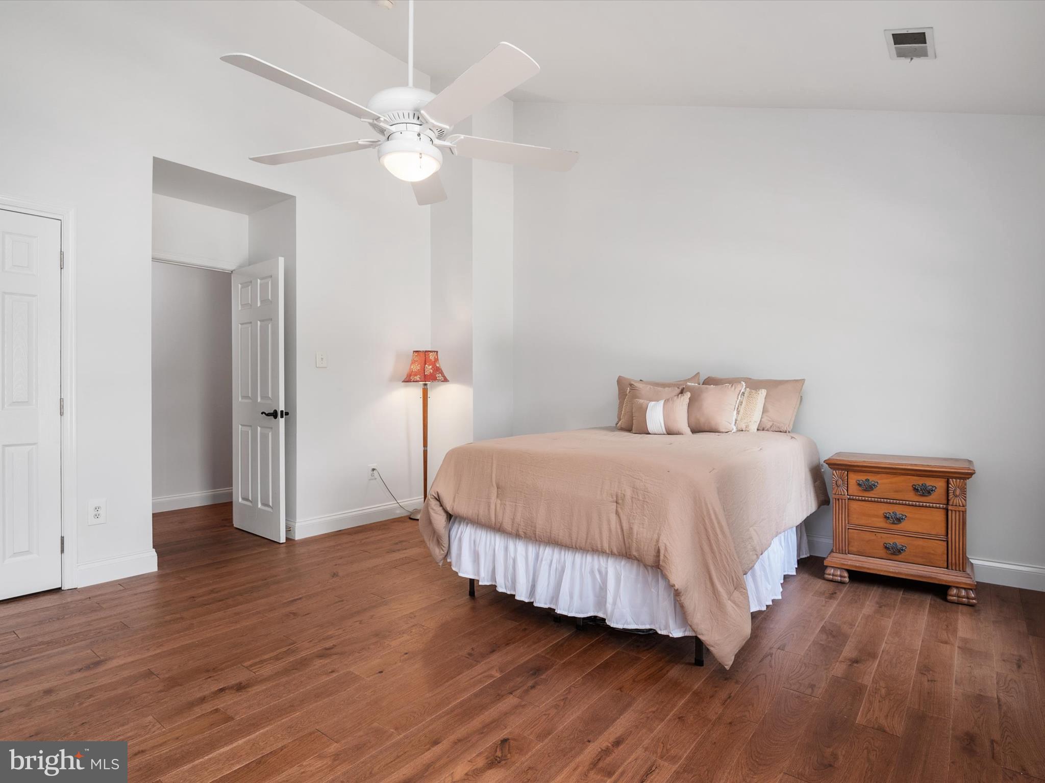 SOUTH RIVER COLONY - Residential