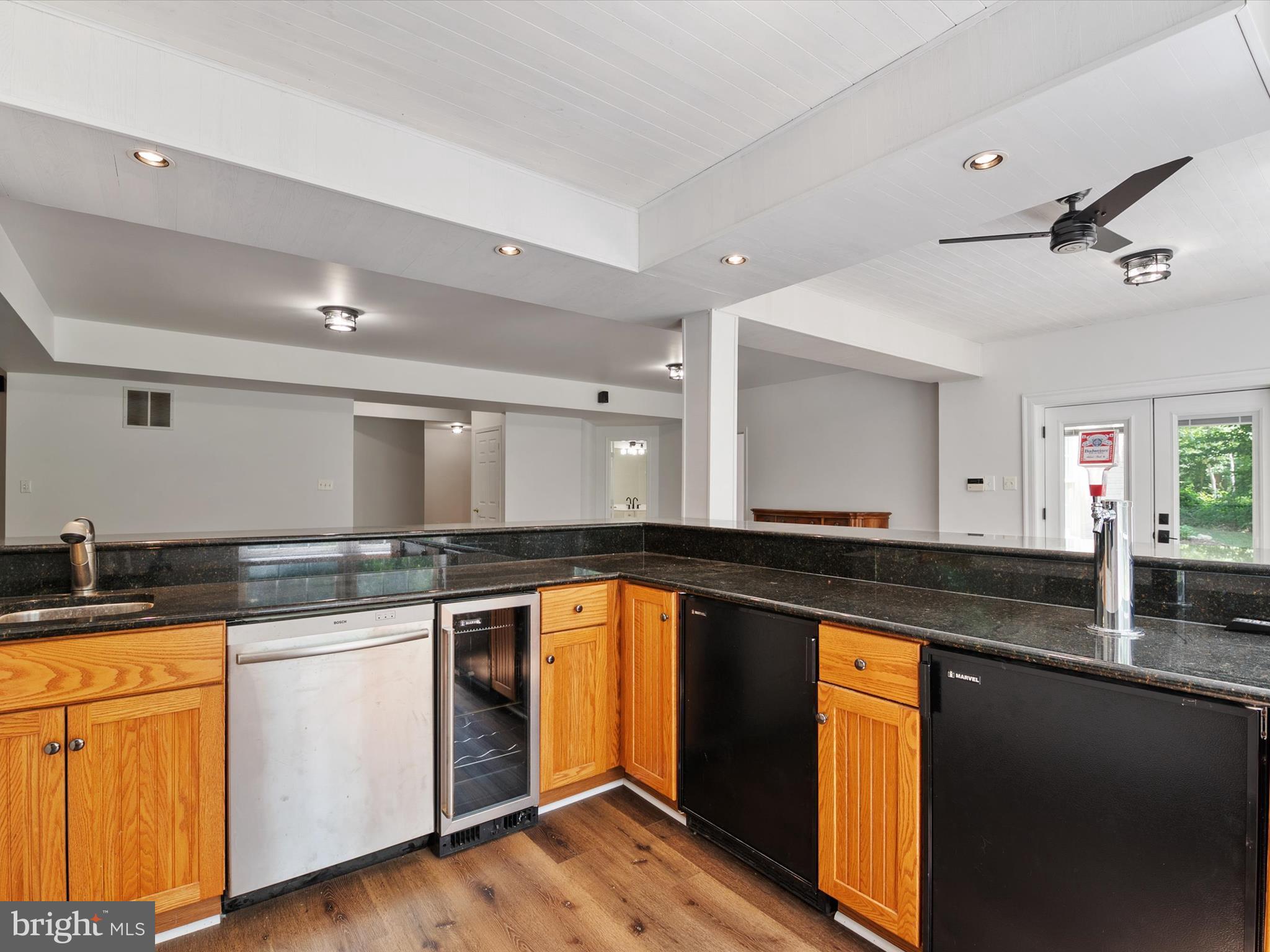 SOUTH RIVER COLONY - Residential