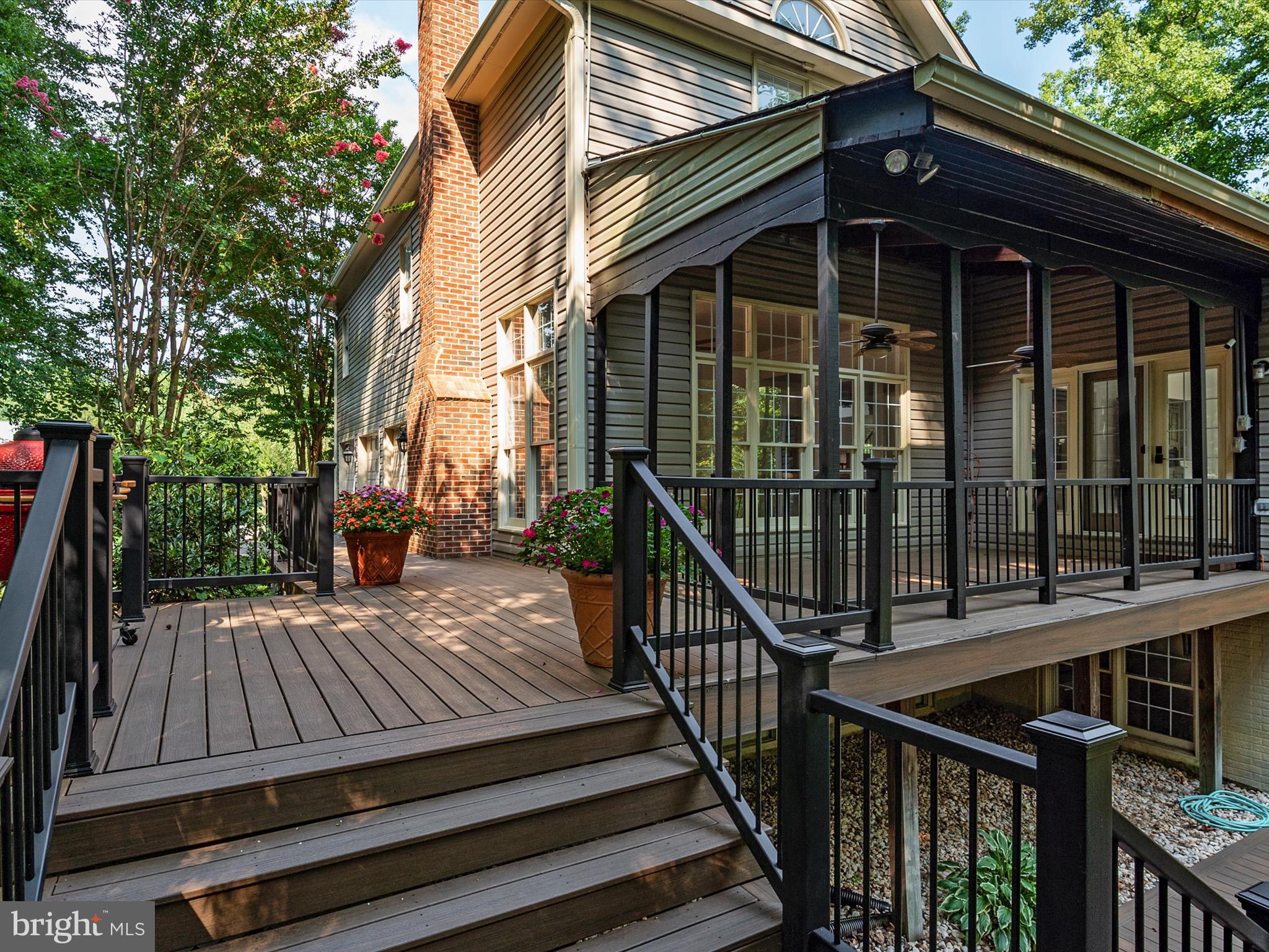 SOUTH RIVER COLONY - Residential