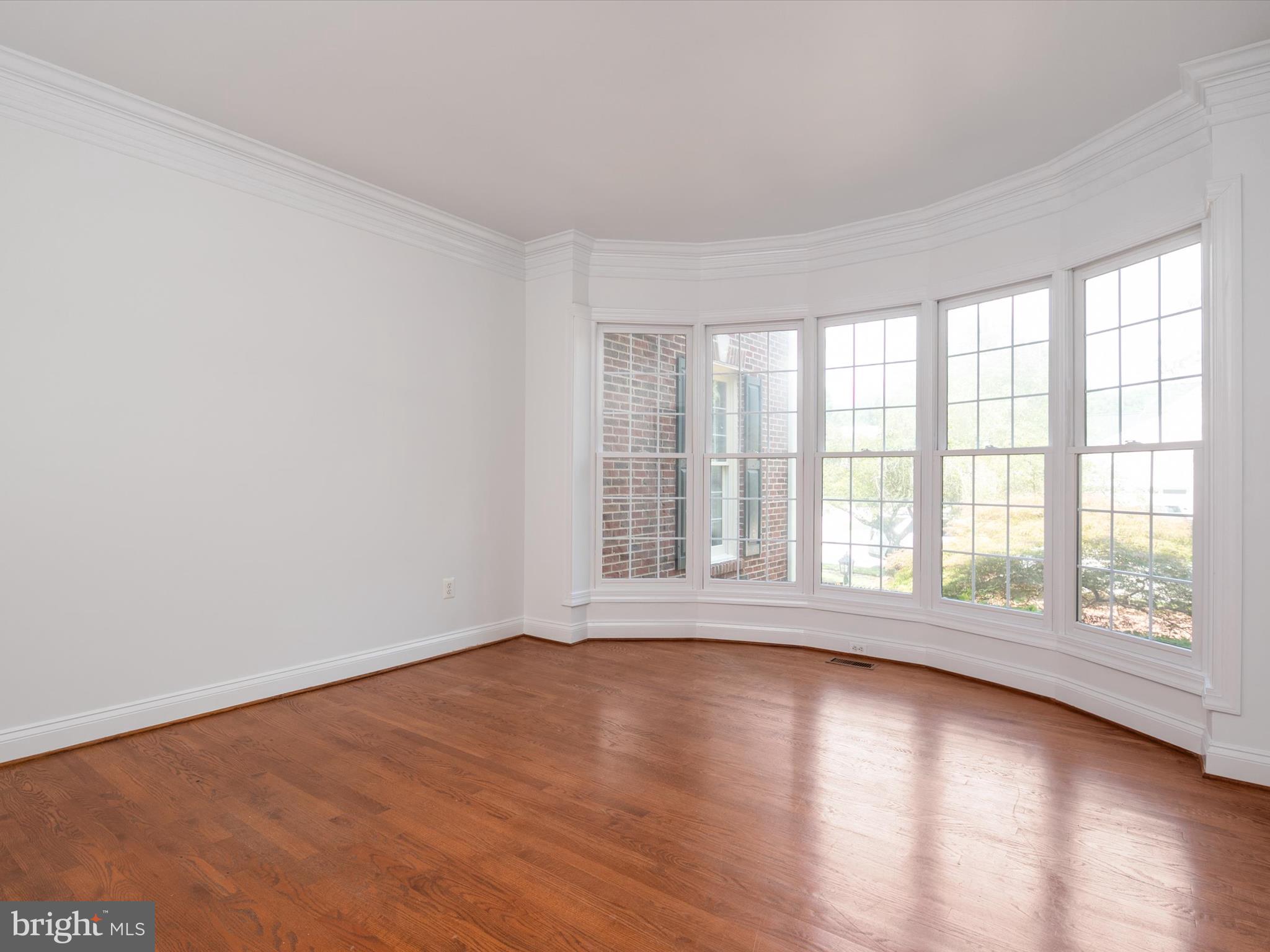 SOUTH RIVER COLONY - Residential