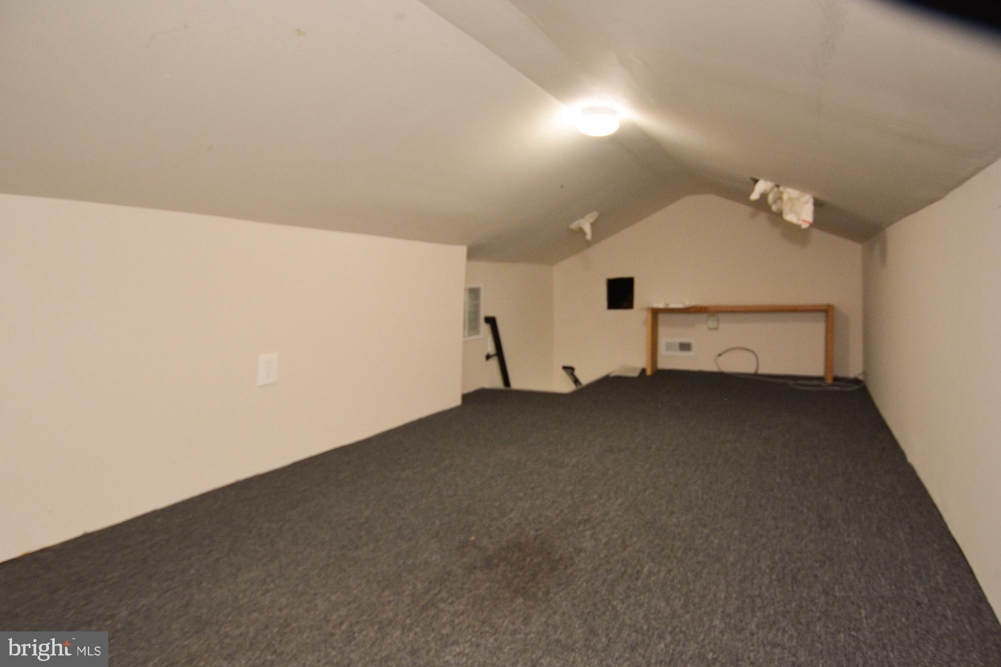 HOLLYWOOD - Residential Lease