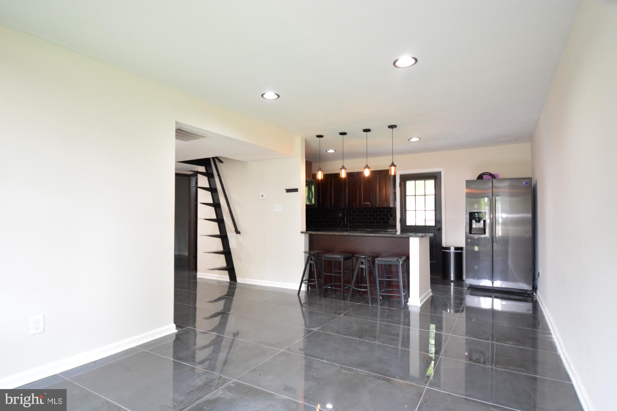 HOLLYWOOD - Residential Lease