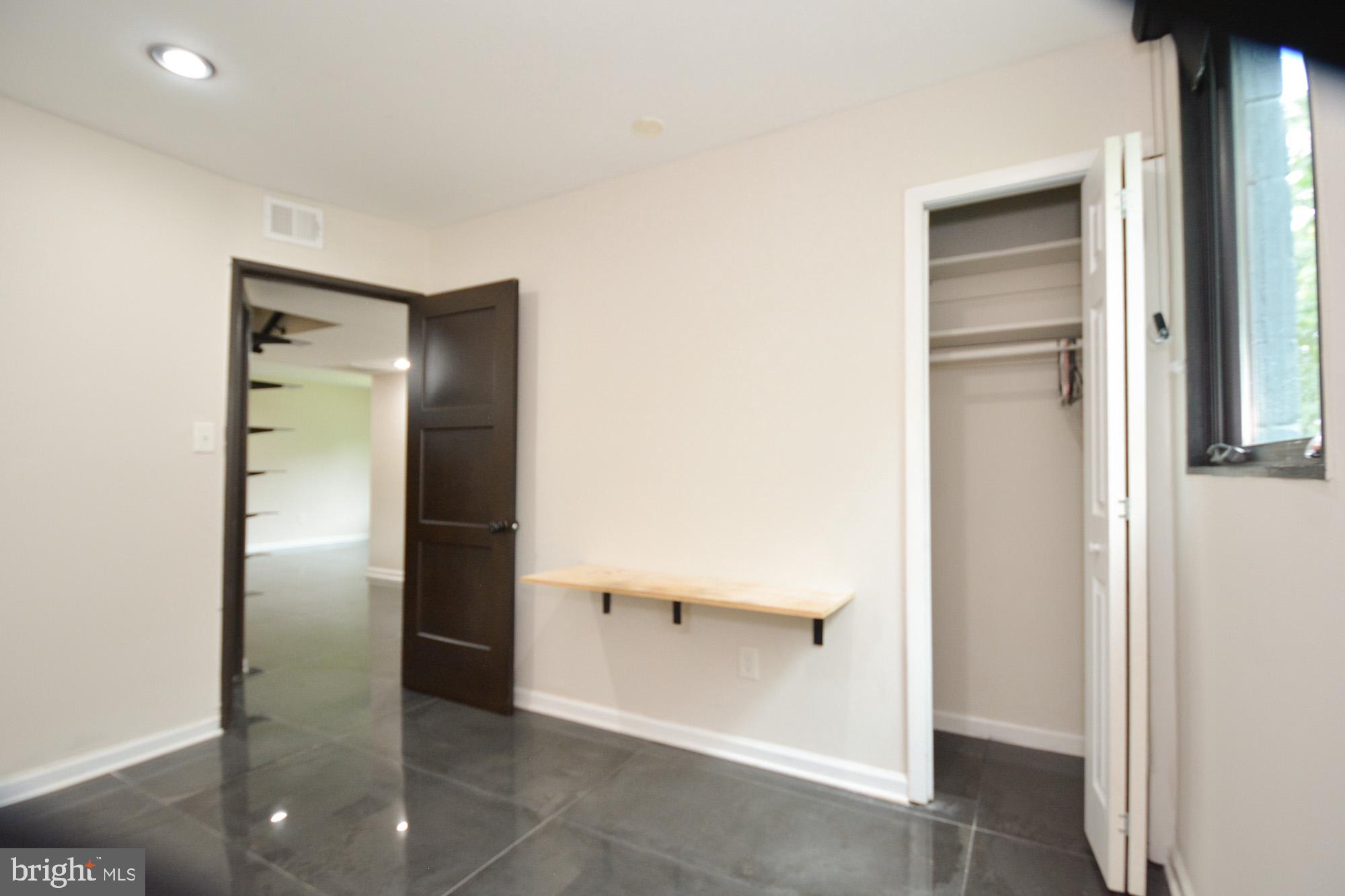 HOLLYWOOD - Residential Lease