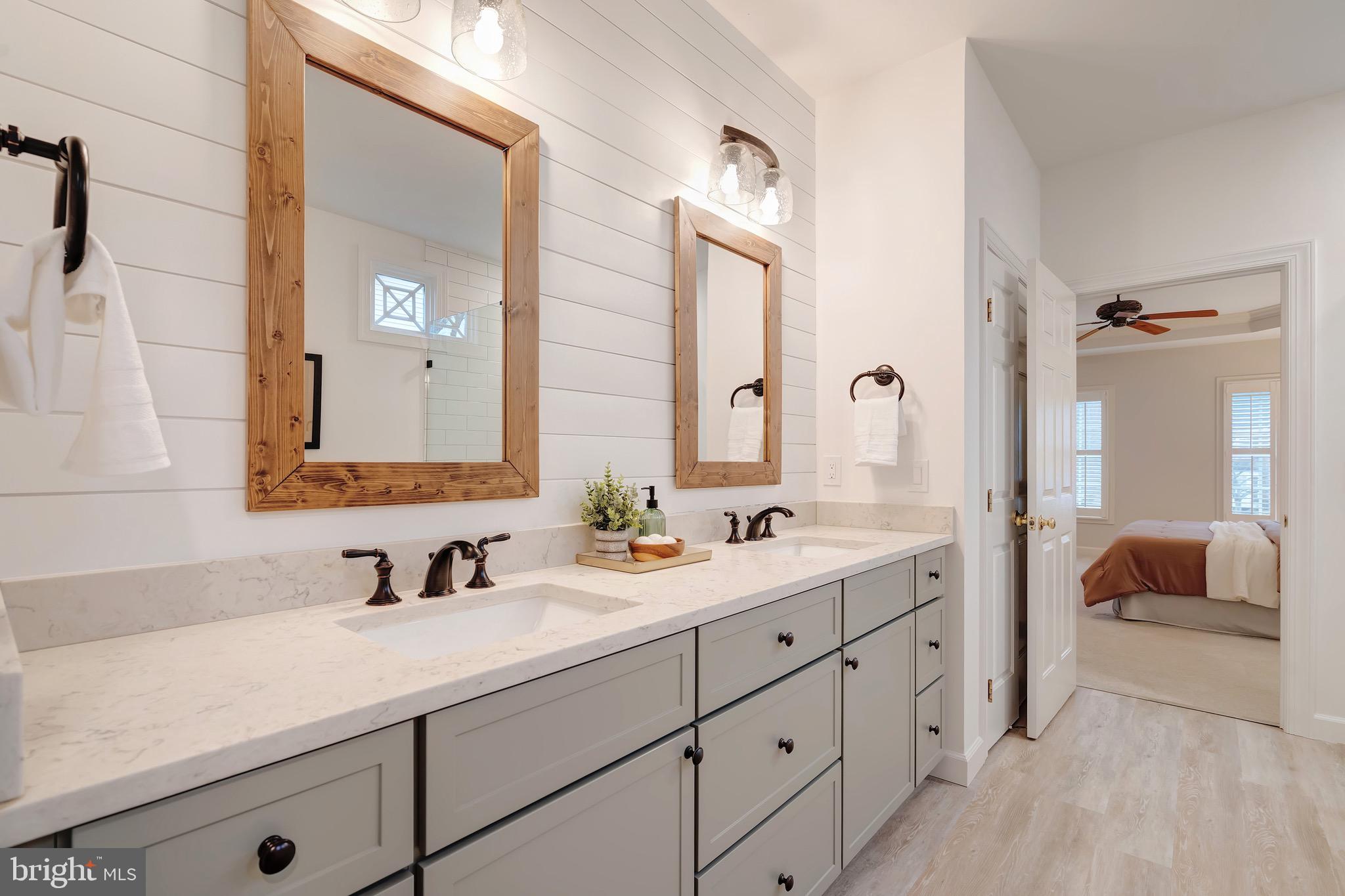 AMANDA PLACE - Residential