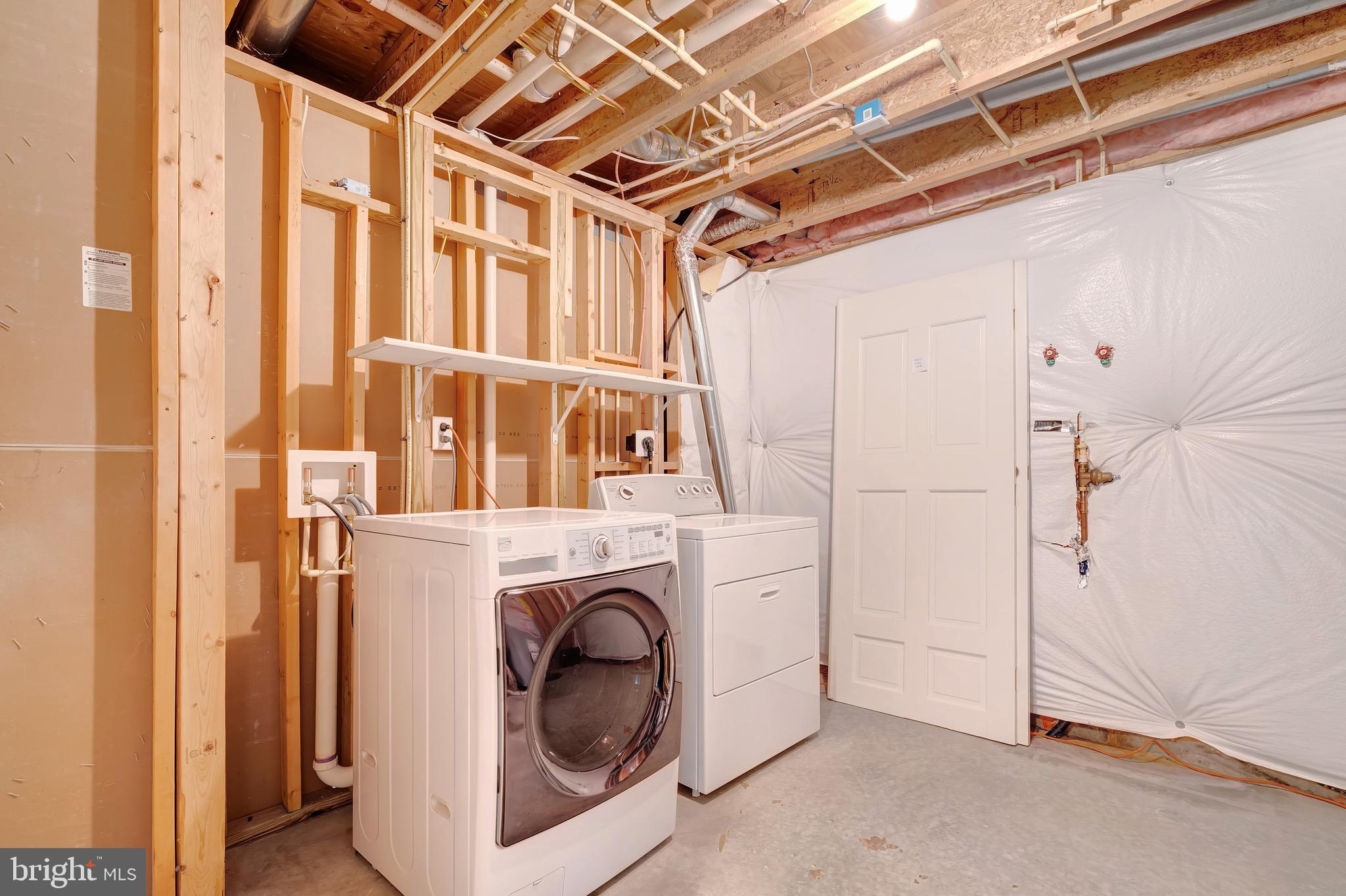 AMANDA PLACE - Residential