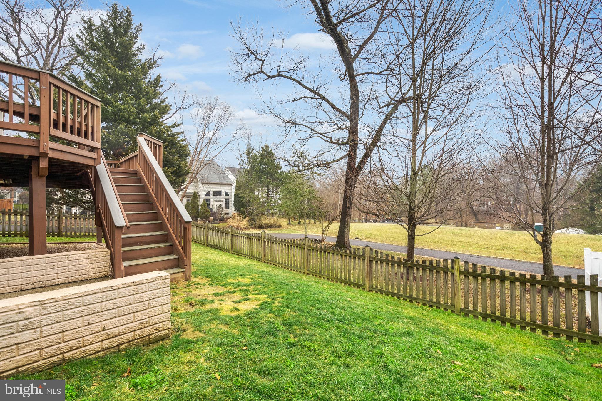 AMANDA PLACE - Residential