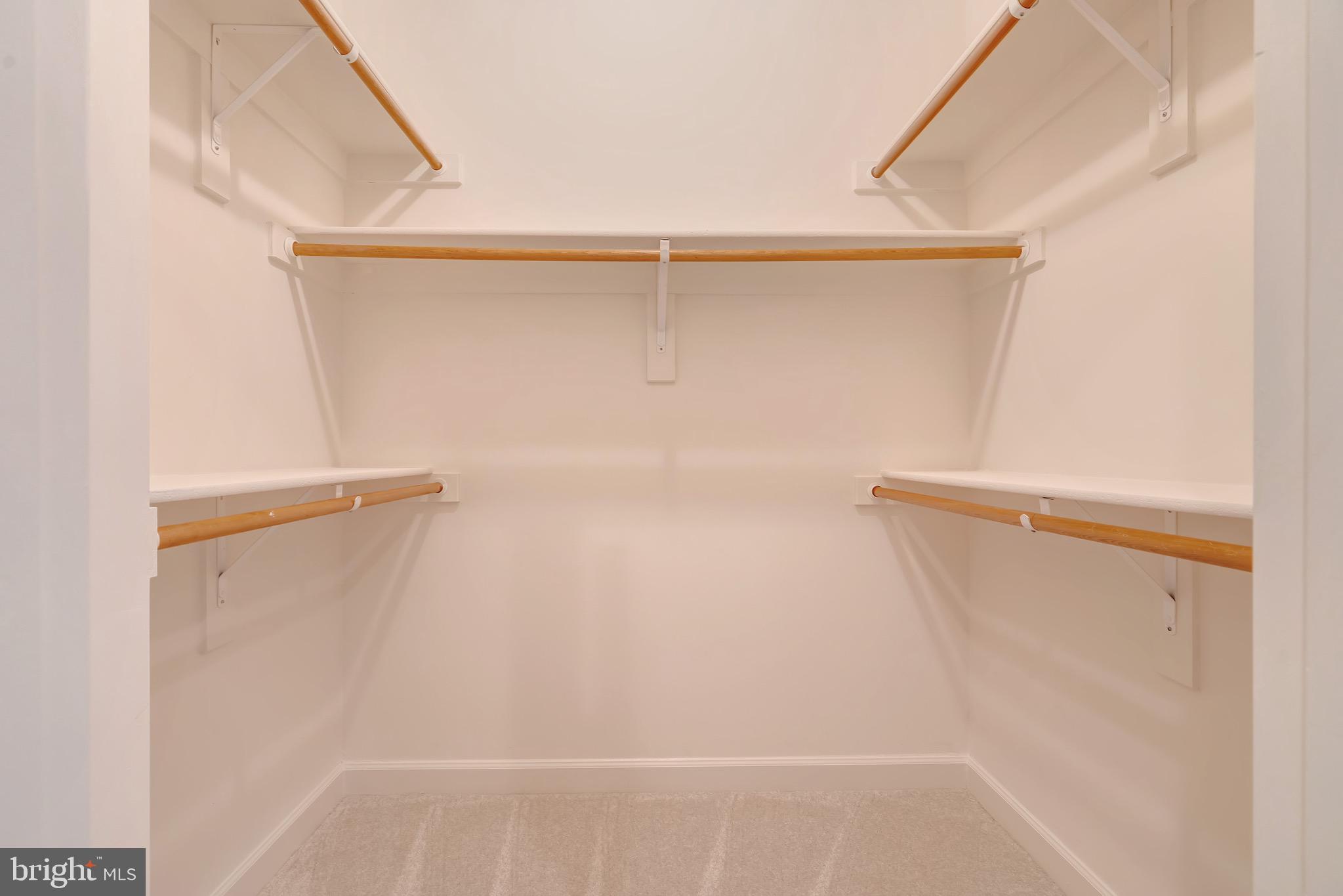 AMANDA PLACE - Residential