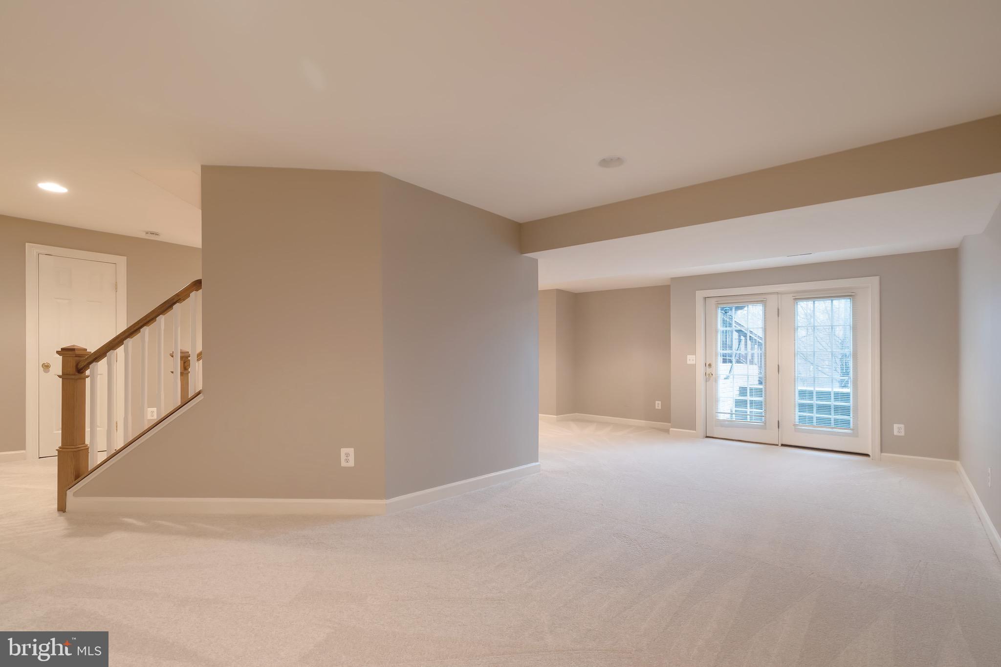 AMANDA PLACE - Residential