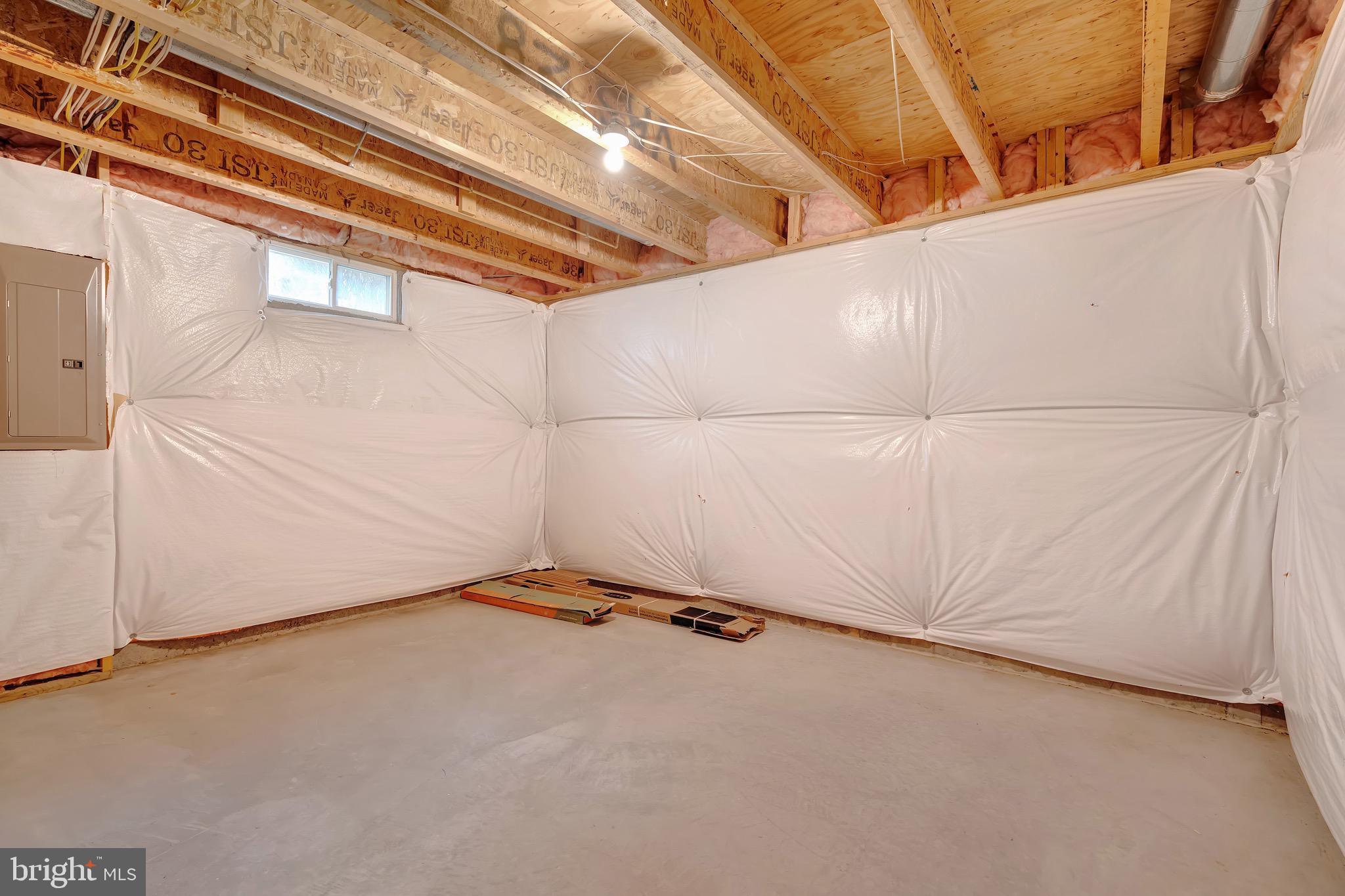 AMANDA PLACE - Residential