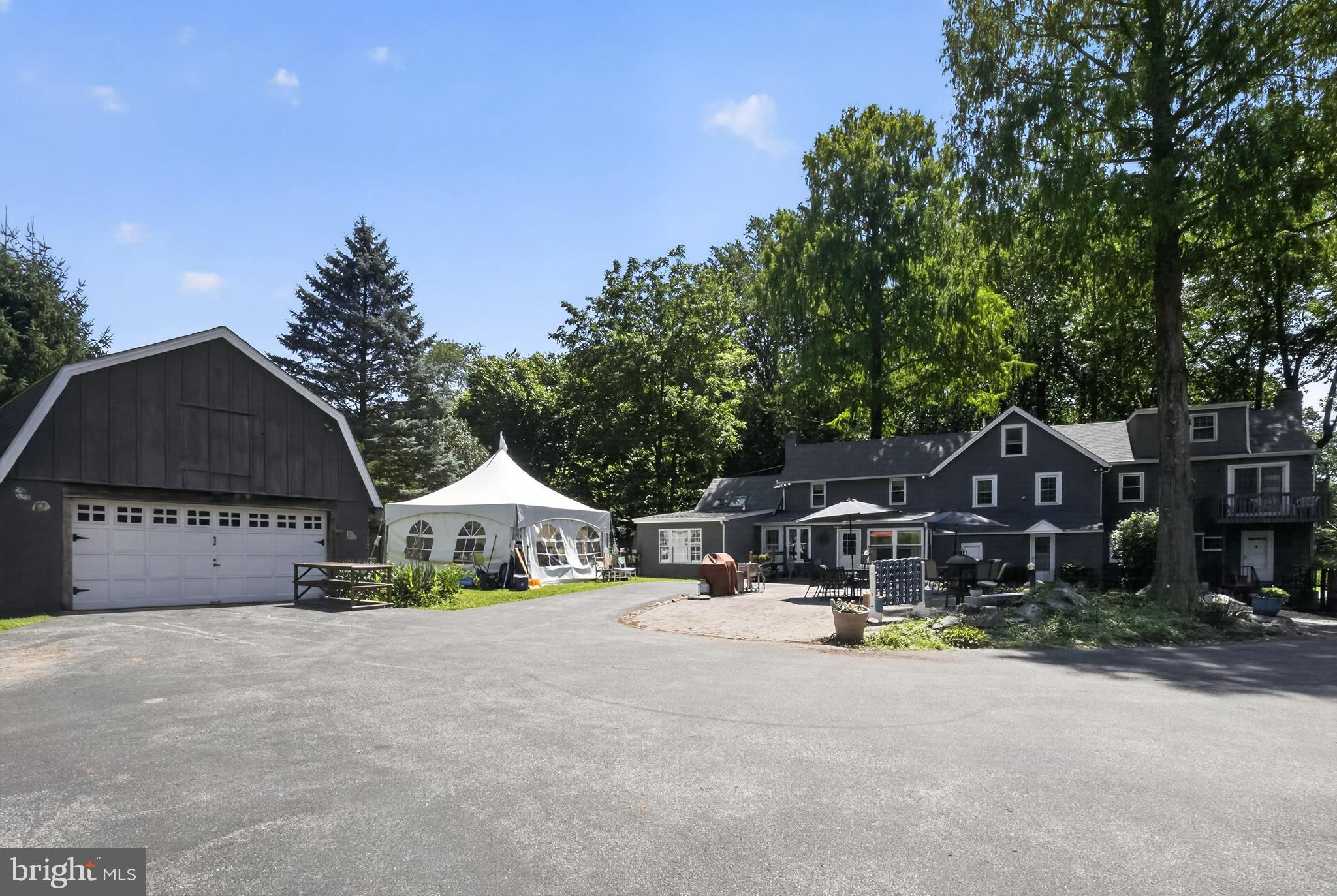 135 SUMMIT ROAD