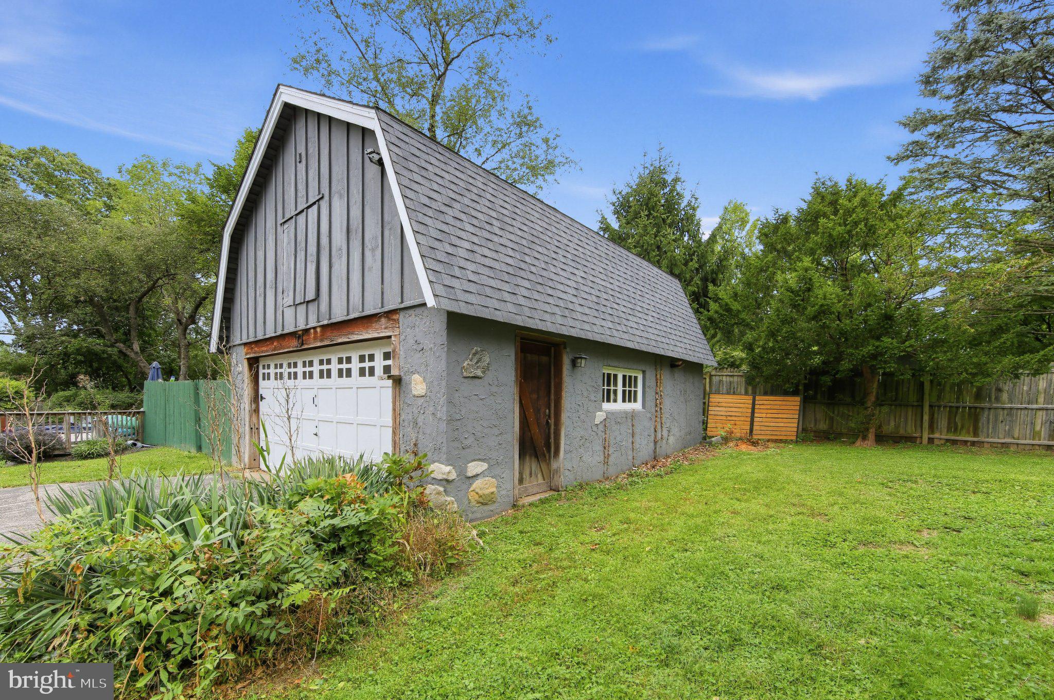 135 SUMMIT ROAD