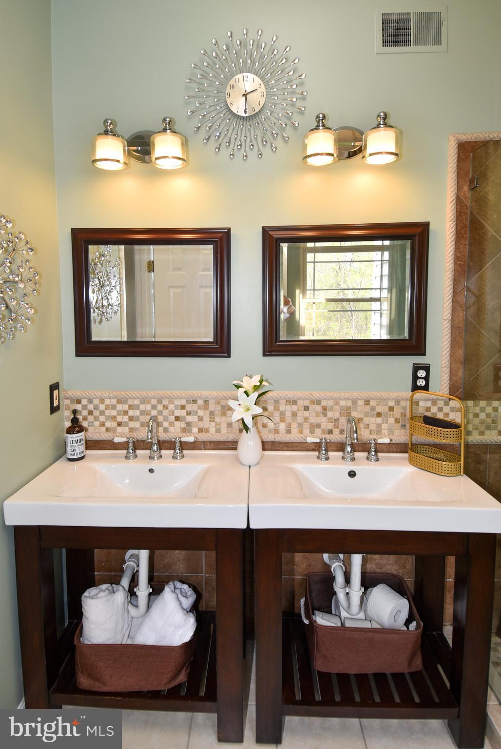 KINGSTOWNE - Residential