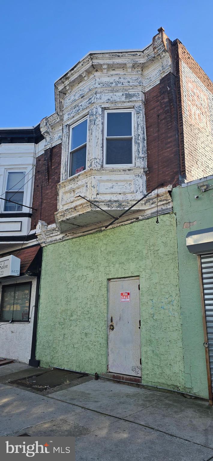 PHILADELPHIA (WEST) - Commercial Sale