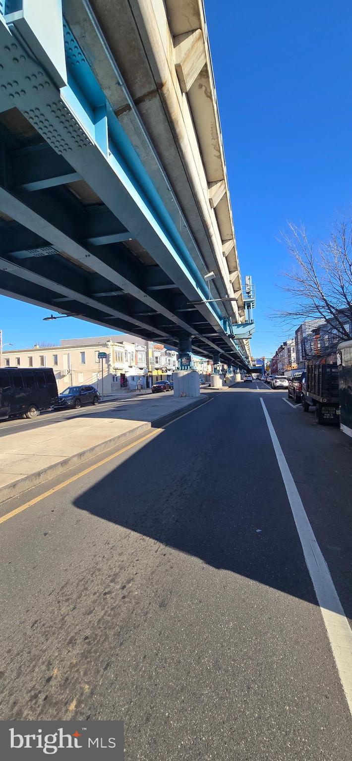 PHILADELPHIA (WEST) - Commercial Sale