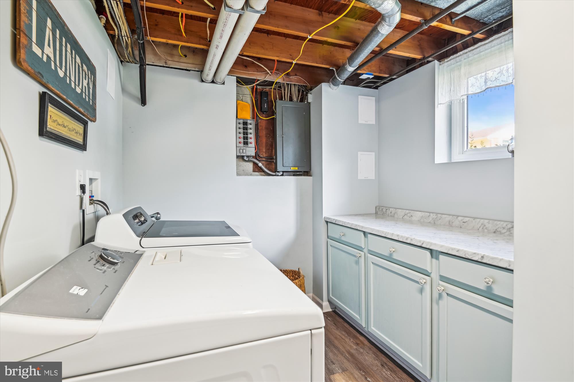 THE HIGHLANDS - Residential