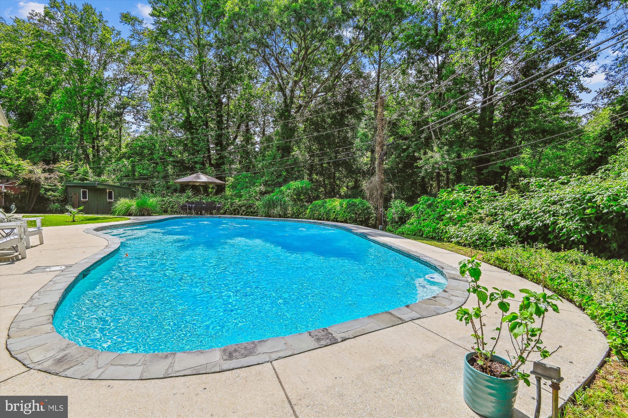 THE HIGHLANDS - Residential