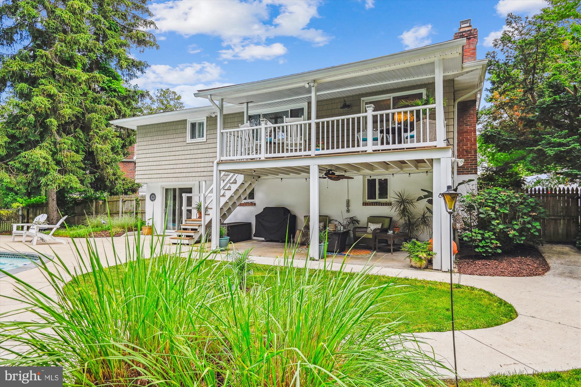 THE HIGHLANDS - Residential