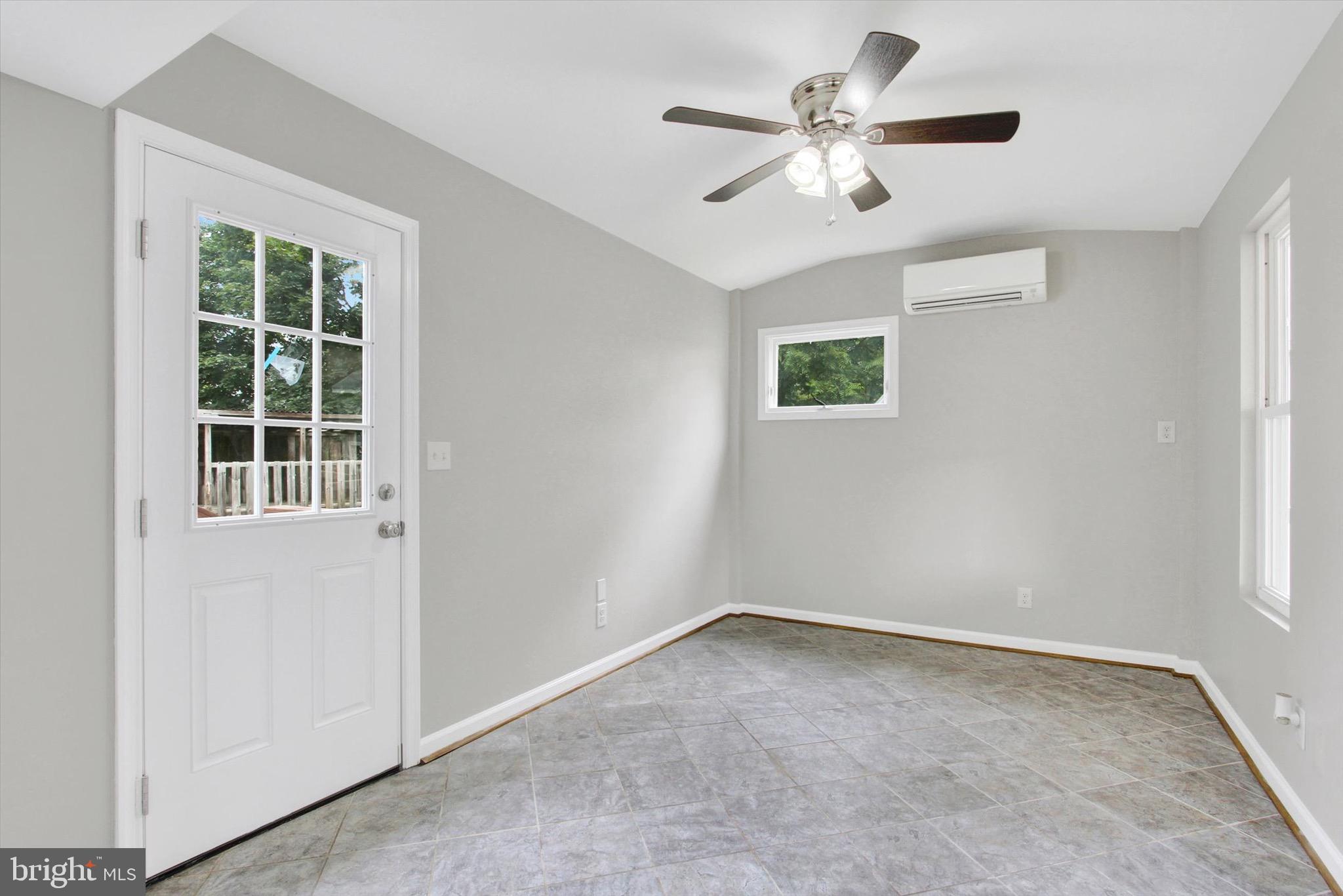 BONNEAUVILLE - Residential