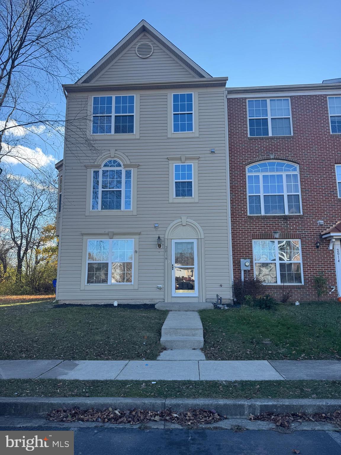 WILLOW BROOK - Residential Lease