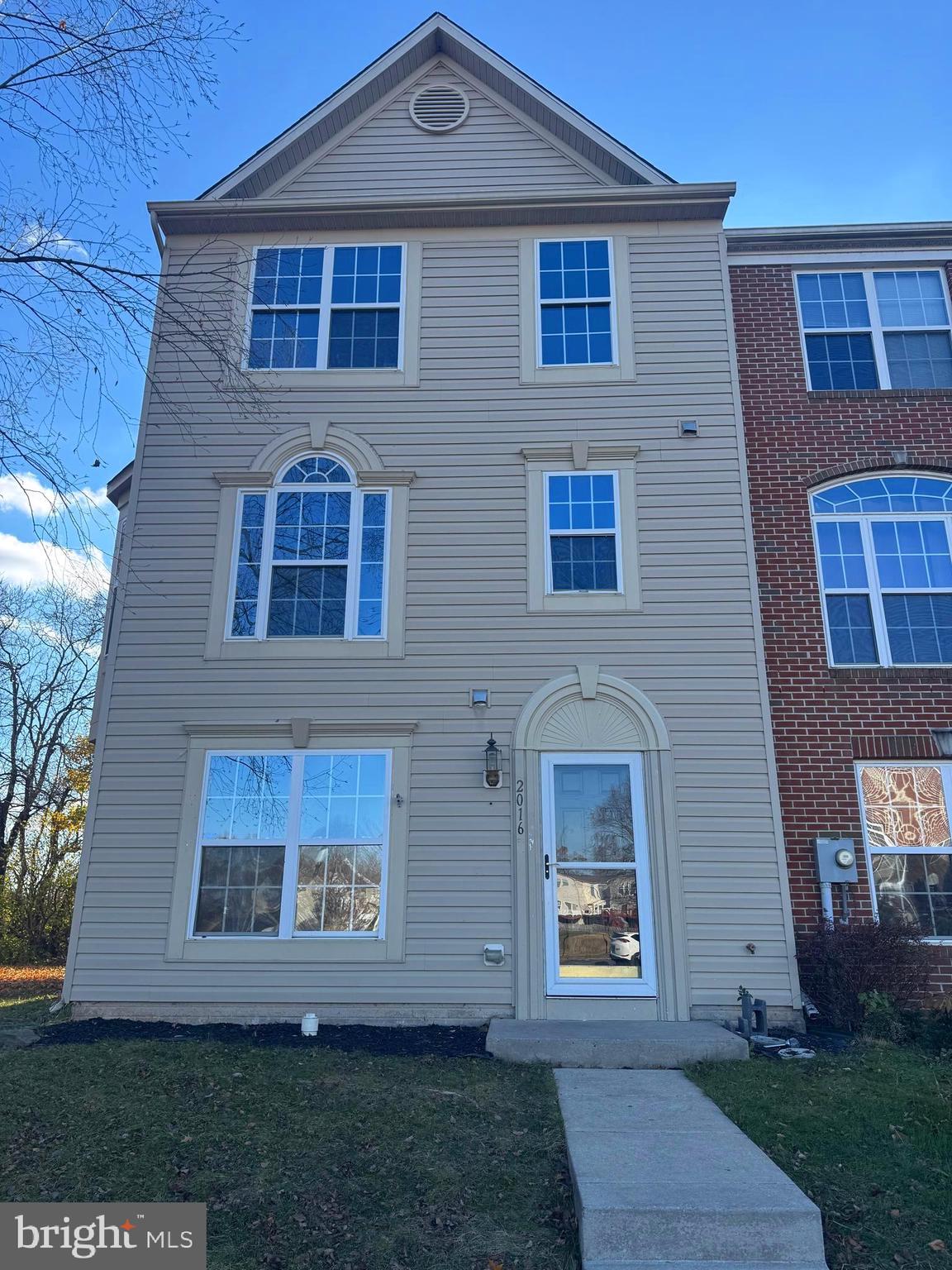 WILLOW BROOK - Residential Lease