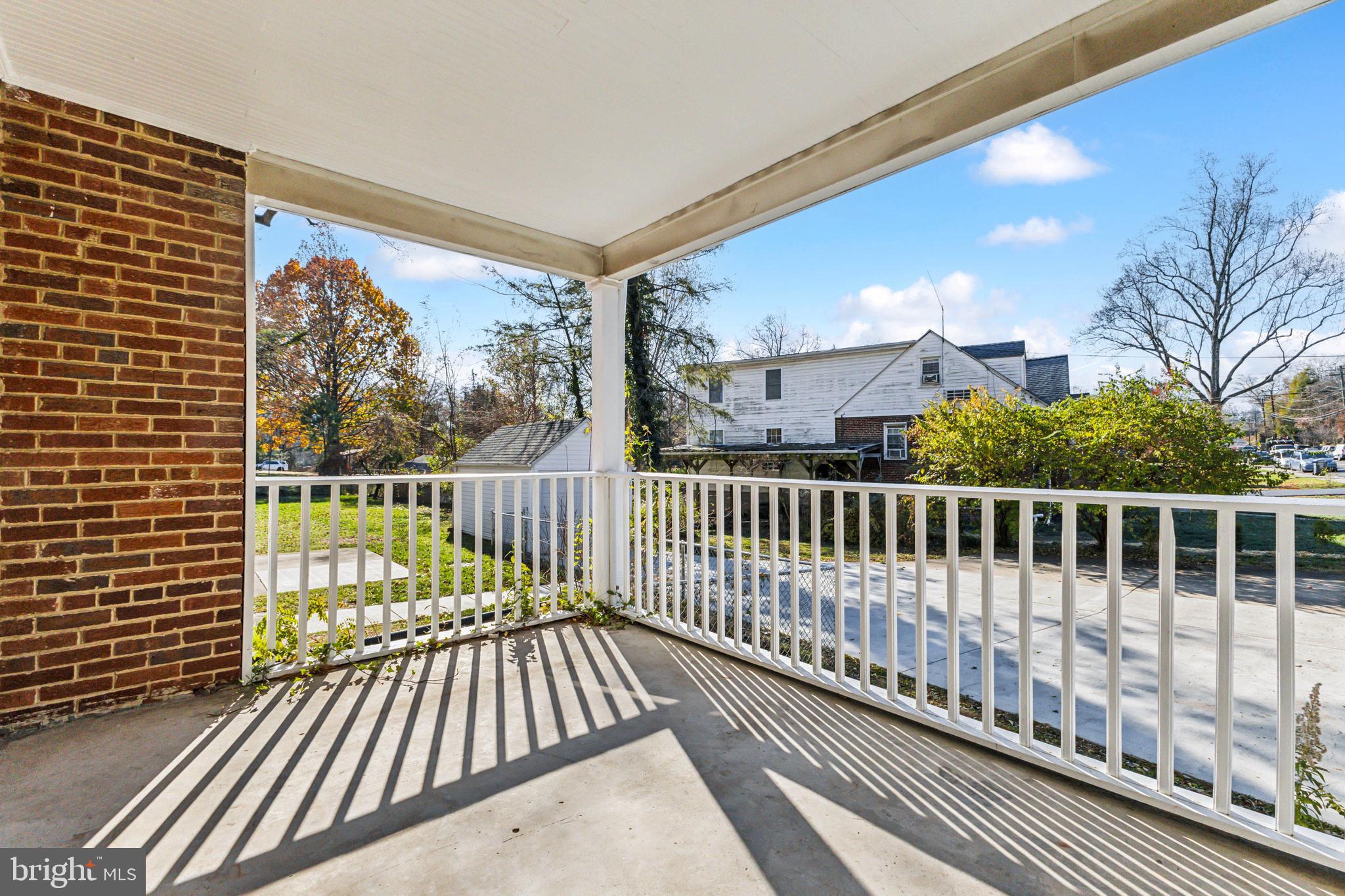 FALLS CHURCH CITY - Residential