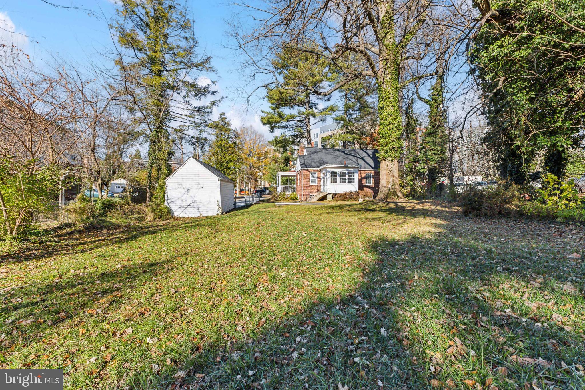 FALLS CHURCH CITY - Residential