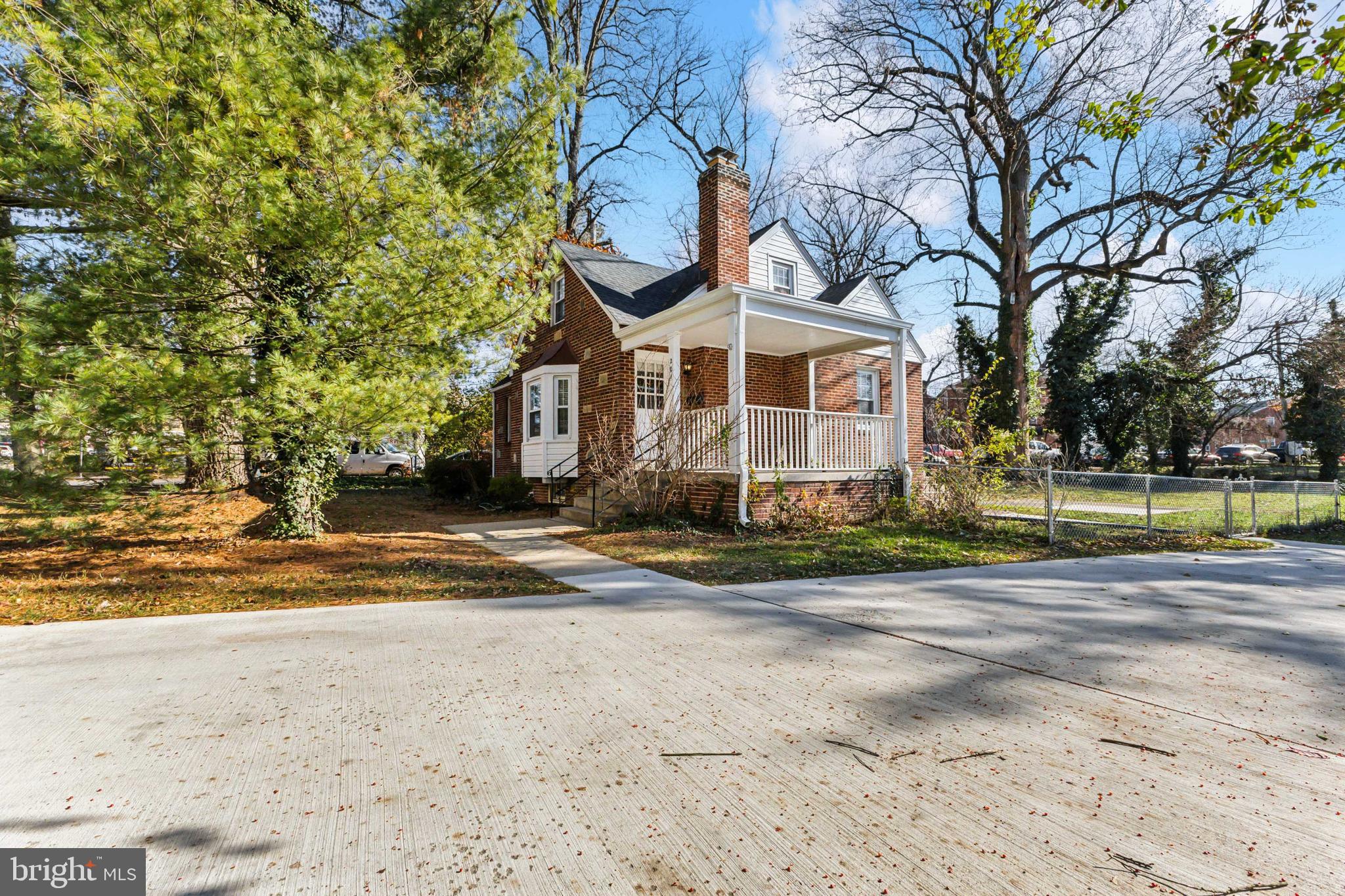 FALLS CHURCH CITY - Residential