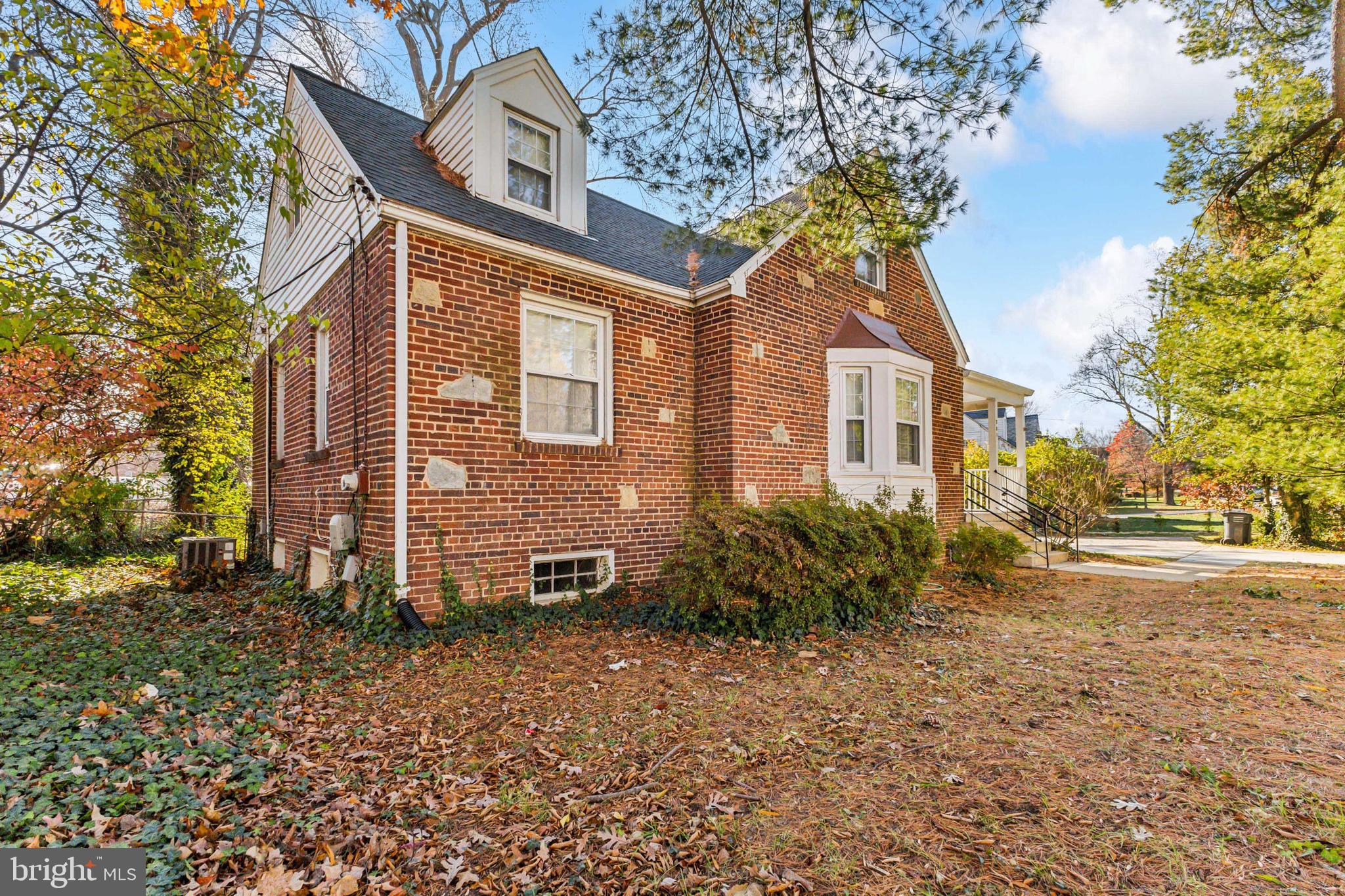 FALLS CHURCH CITY - Residential