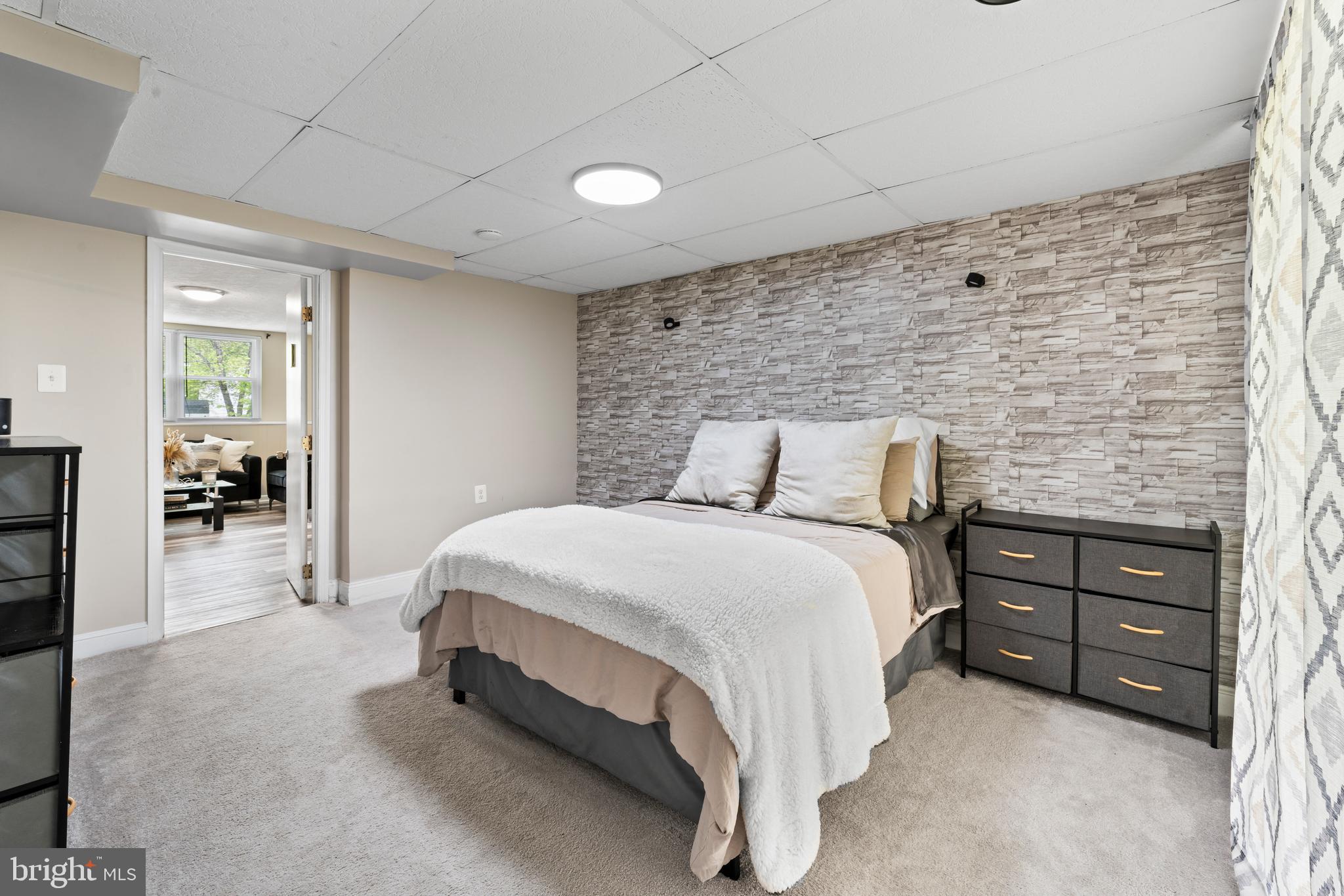 ST CHARLES - CARRINGTON - Residential