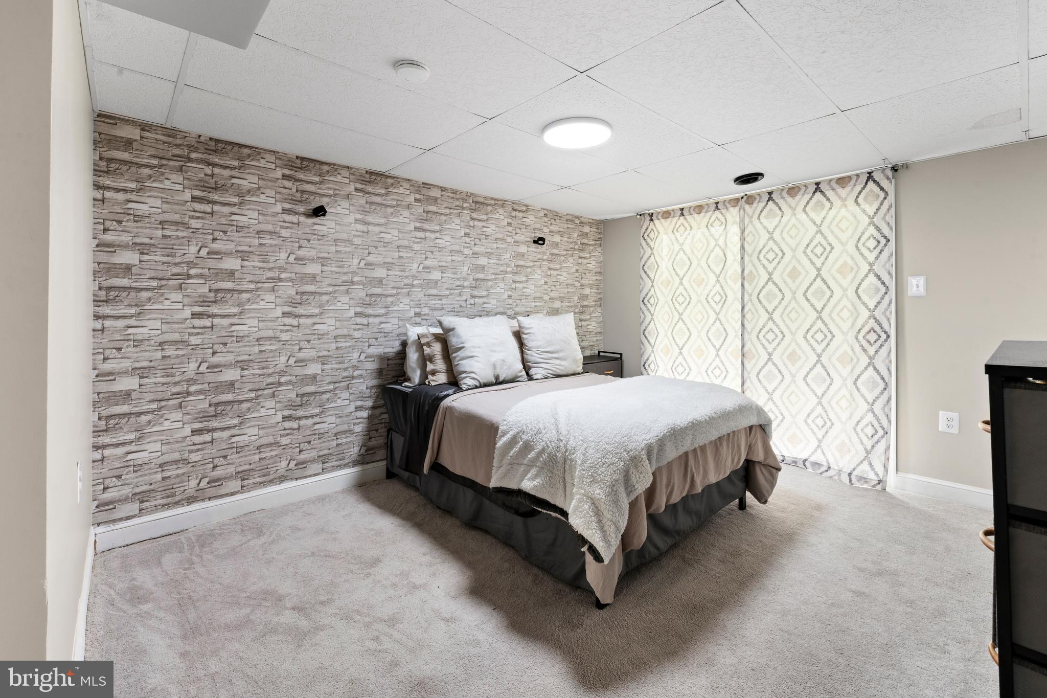 ST CHARLES - CARRINGTON - Residential