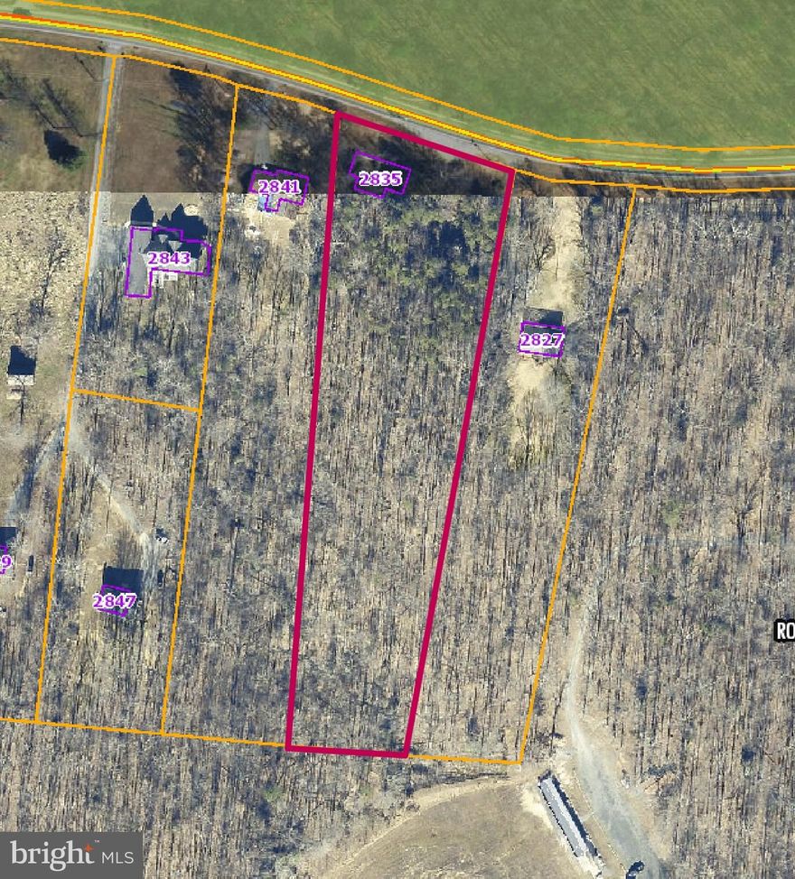 Located at the edge of Stafford on Garrisonville Rd.  Great potential for commercial use or residential with proper rezoning.