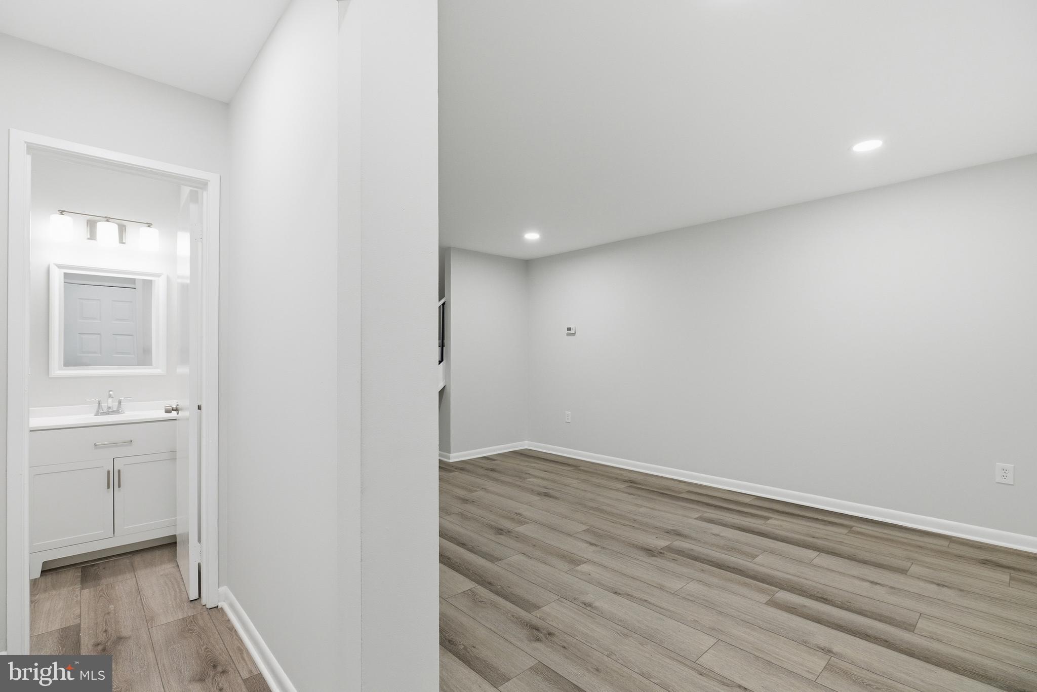 BOSTON RIDGE - Residential