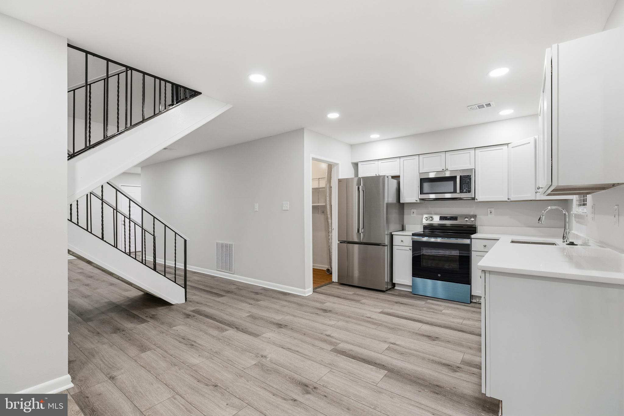 BOSTON RIDGE - Residential