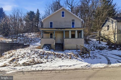 Homes For Sale - 305 Quarry Avenue<br/> DU BOIS, PA 15801
