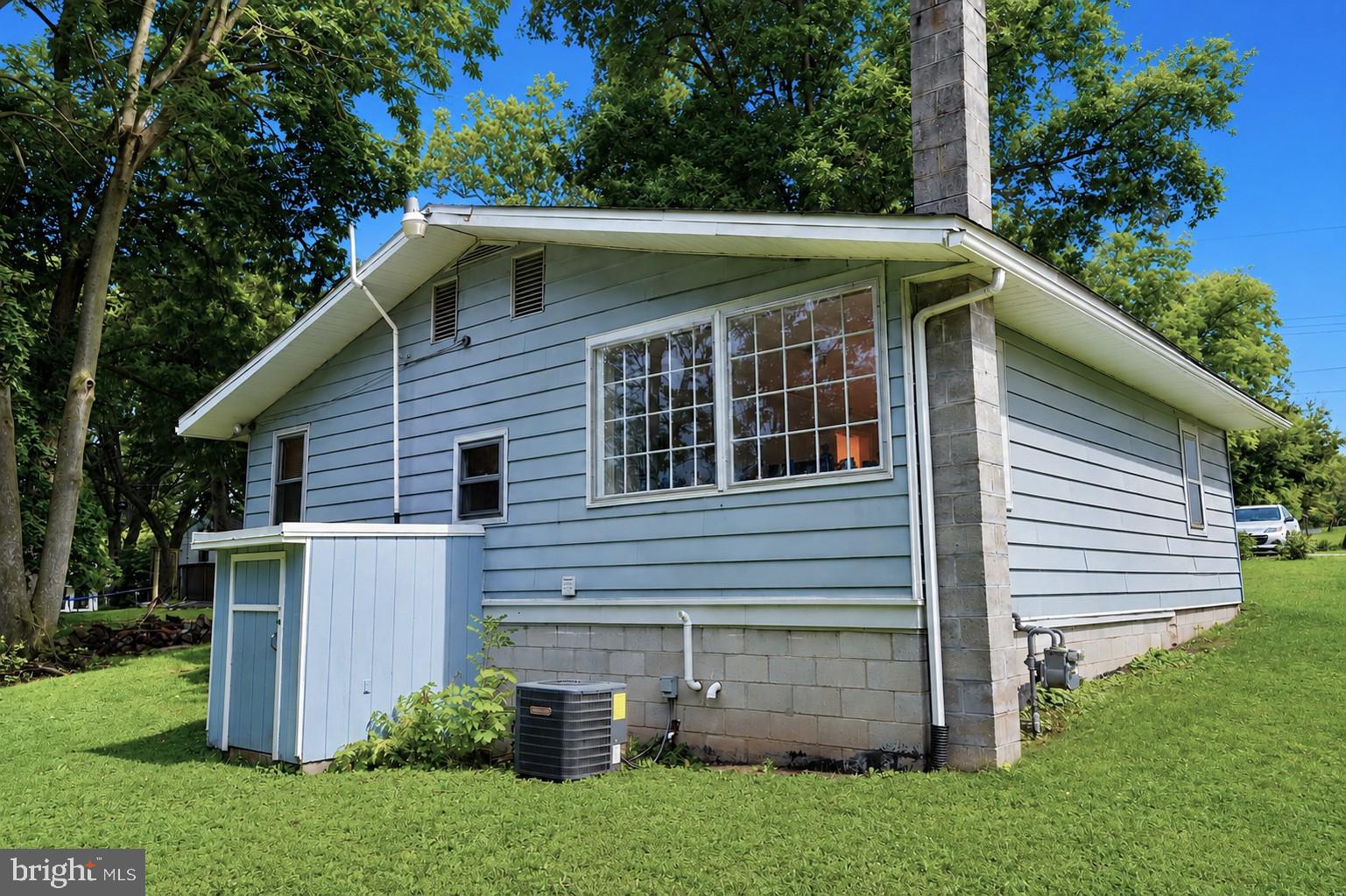 61 COTTAGE LANE