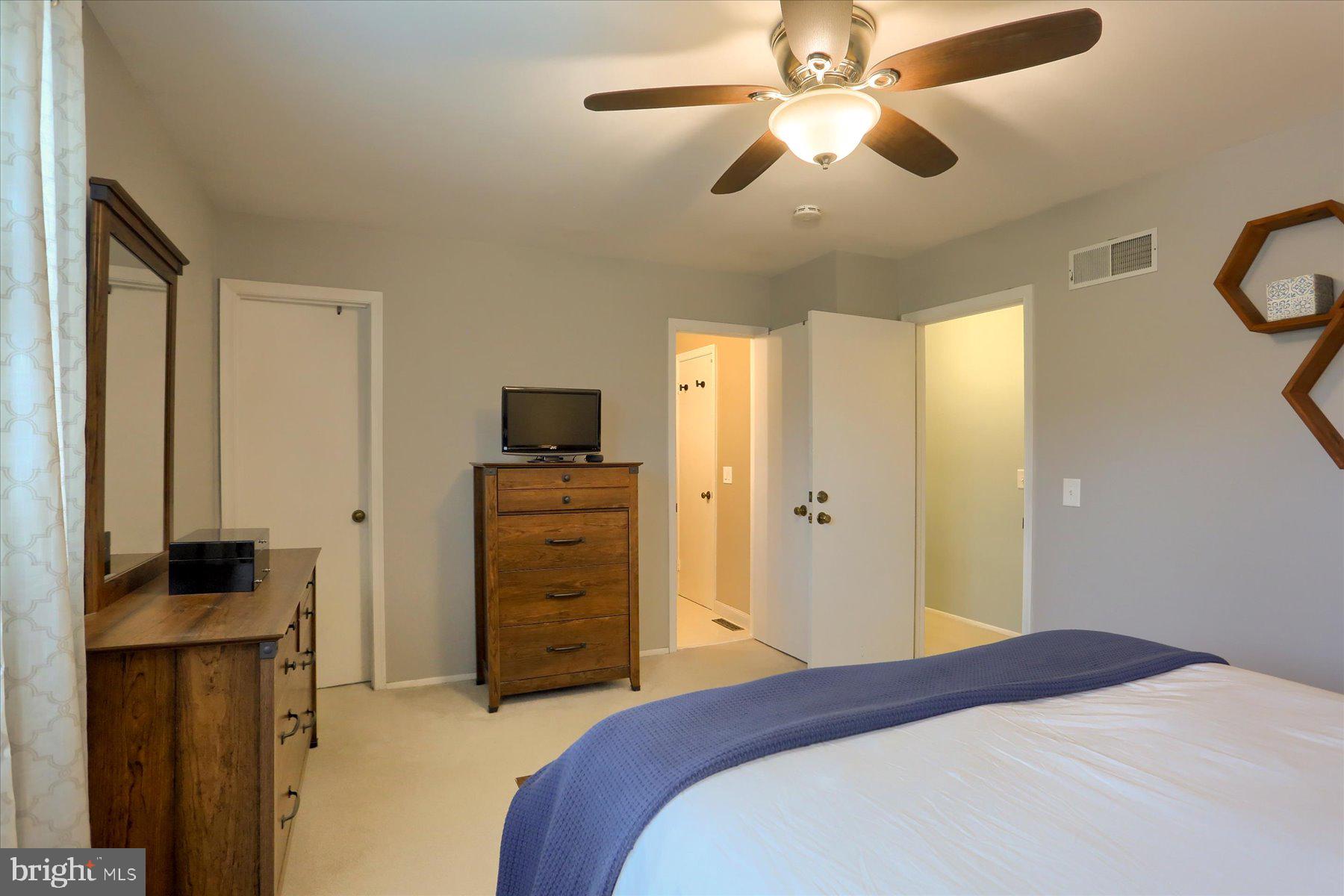 CROOKED HILL FARMS - Residential