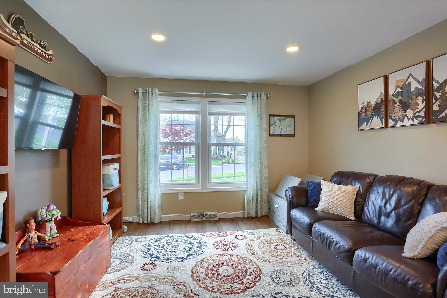 CROOKED HILL FARMS - Residential