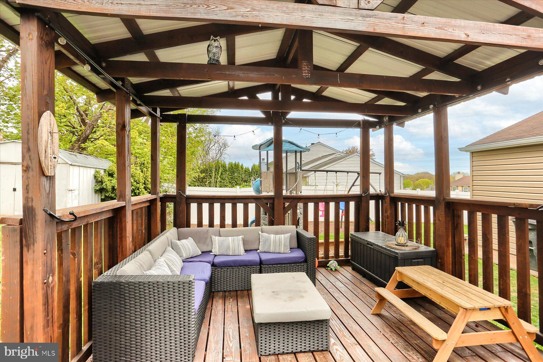 CROOKED HILL FARMS - Residential