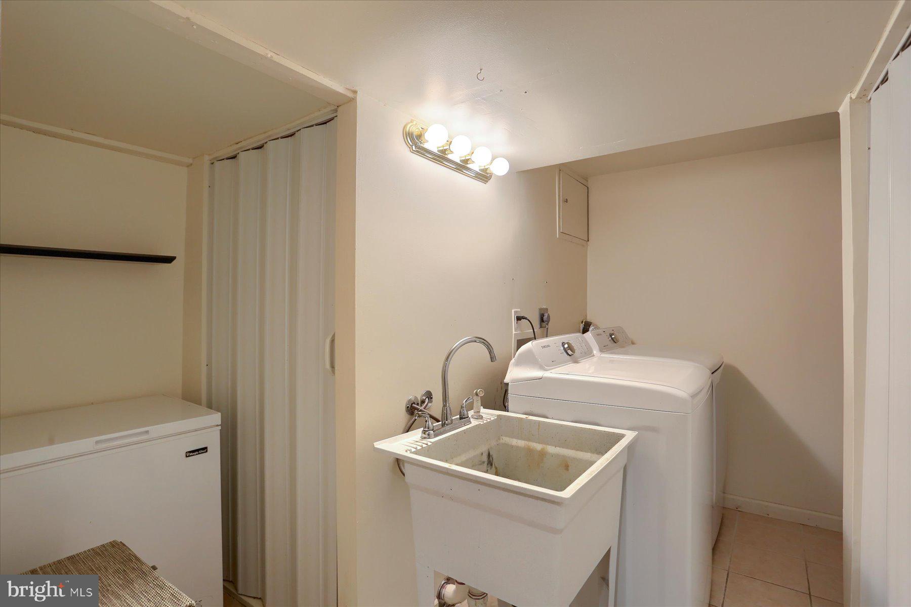 CROOKED HILL FARMS - Residential