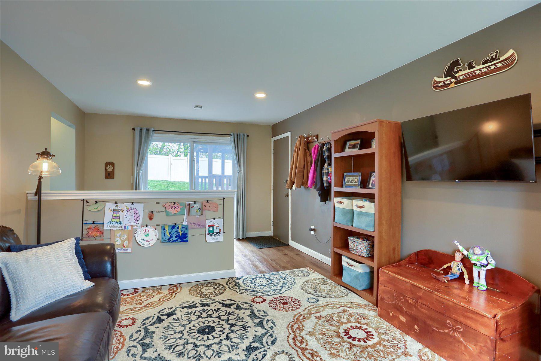 CROOKED HILL FARMS - Residential