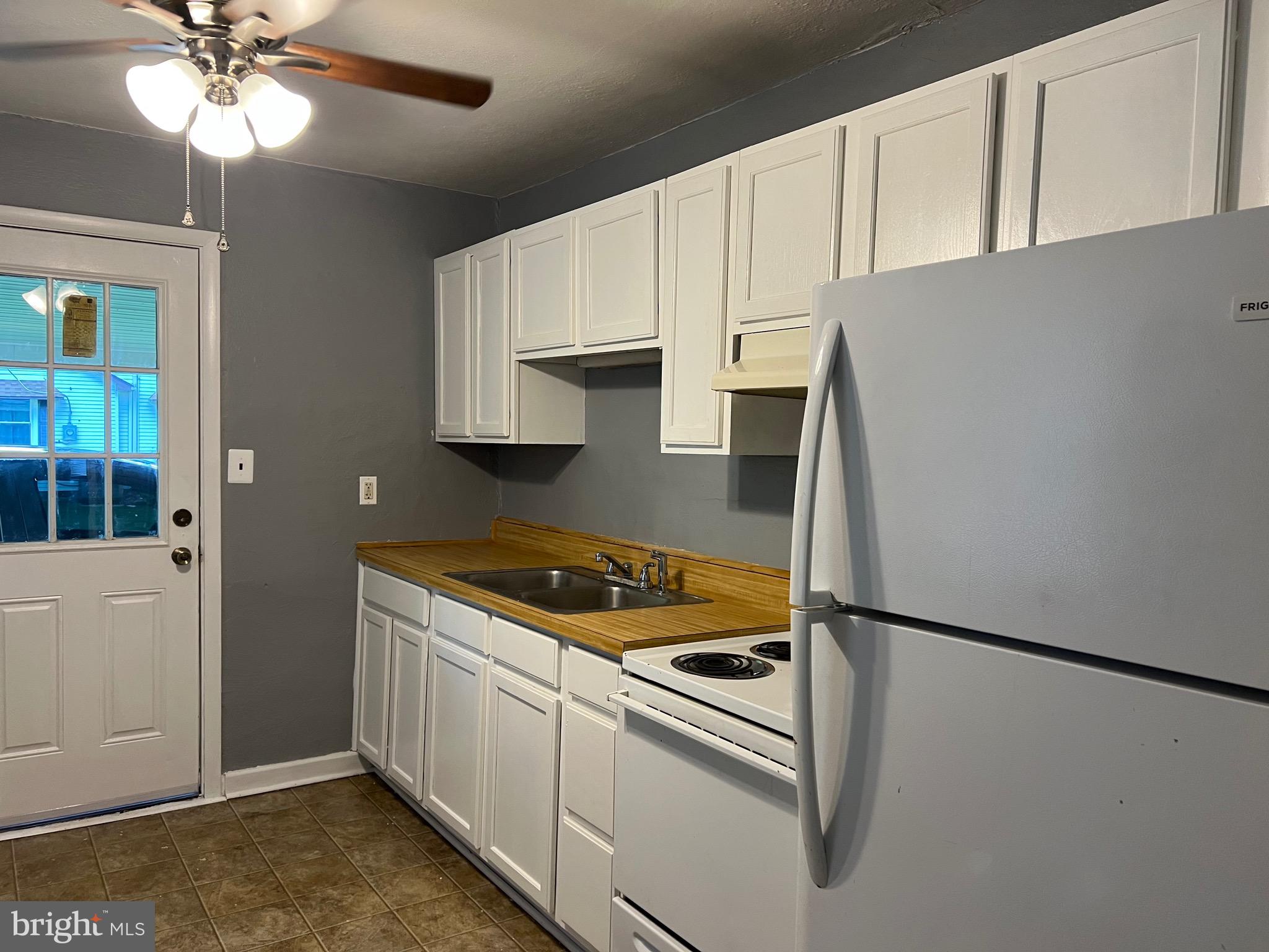 SOUTH GLYMONT SUB - Commercial Sale