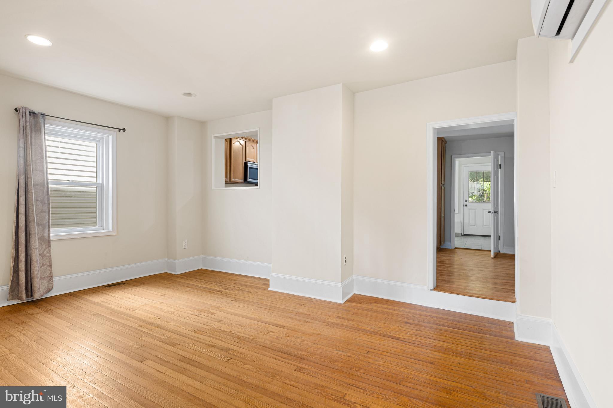 146 W 1ST AVENUE
